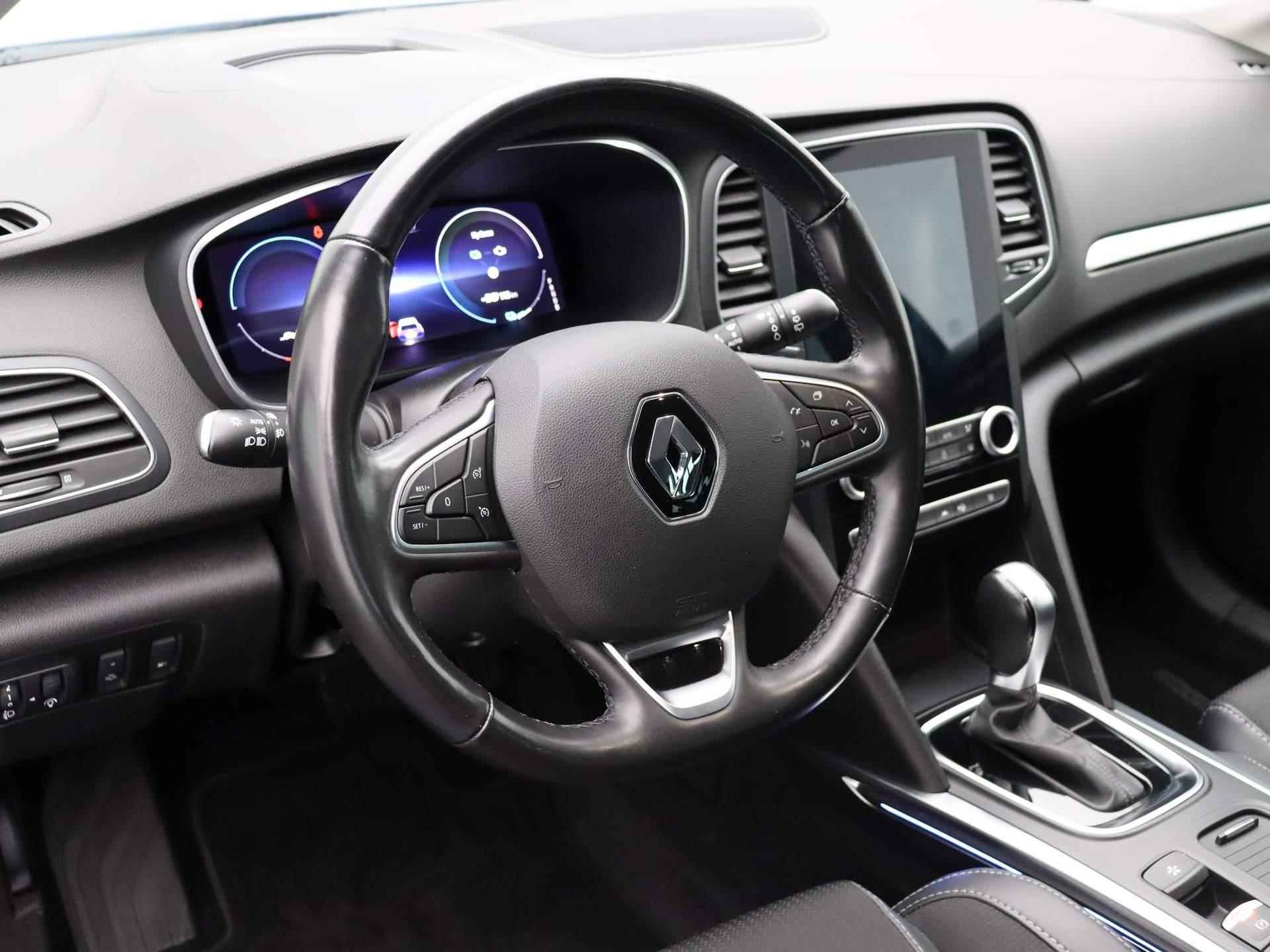 Renault Mégane Estate E-Tech Plug-In Hybrid 160pk Intens | Dealer onderhouden | Stoel en stuurwielverwarming | Navigatie | Cruise control | Climate control | Privacy glass | half leder | - 16/57