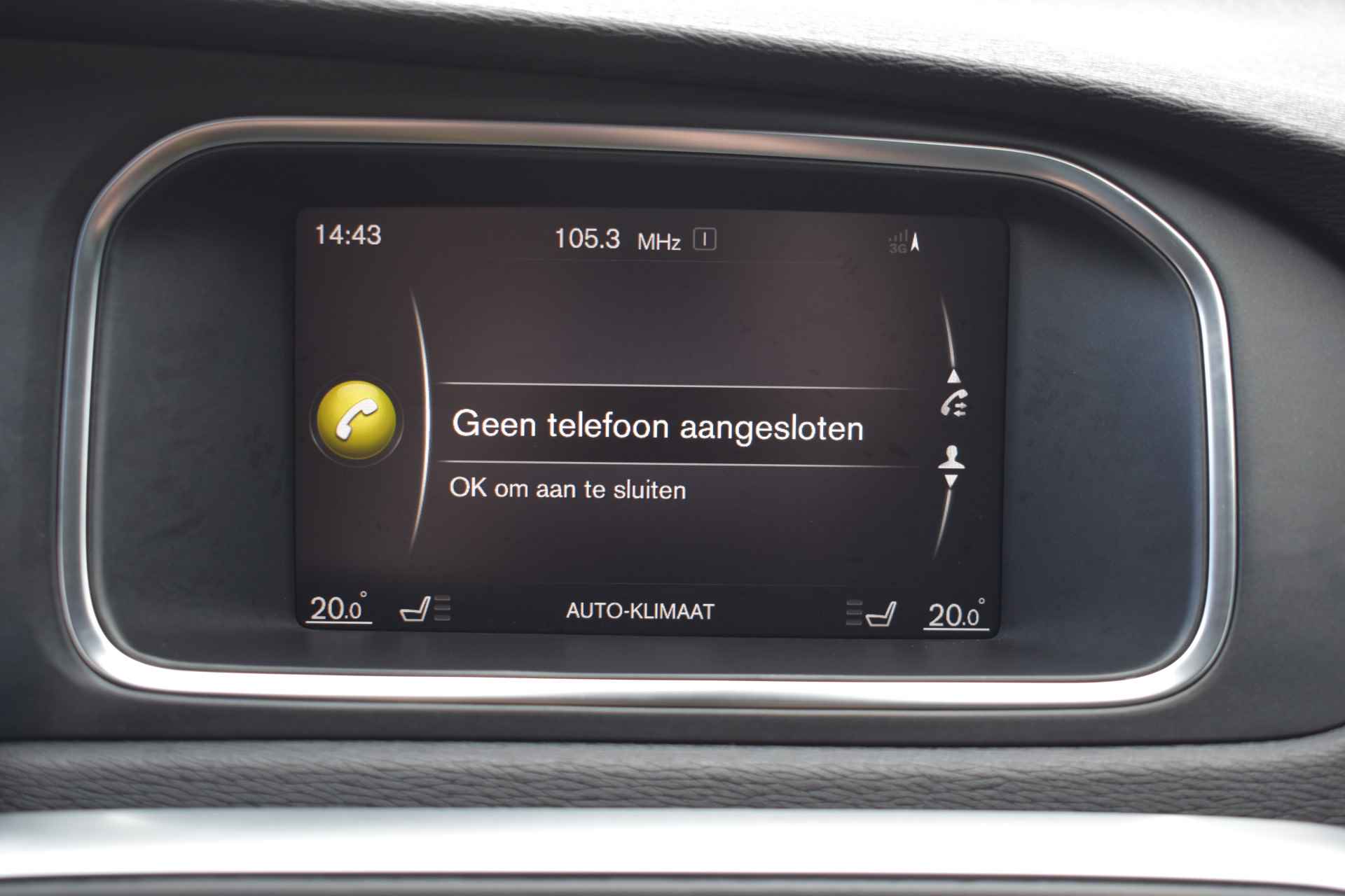 Volvo V40 T4 190PK Business Sport | Panoramadak | Camera | Stoelverwarming | Leder | Standkachel | Getint glas - 33/40