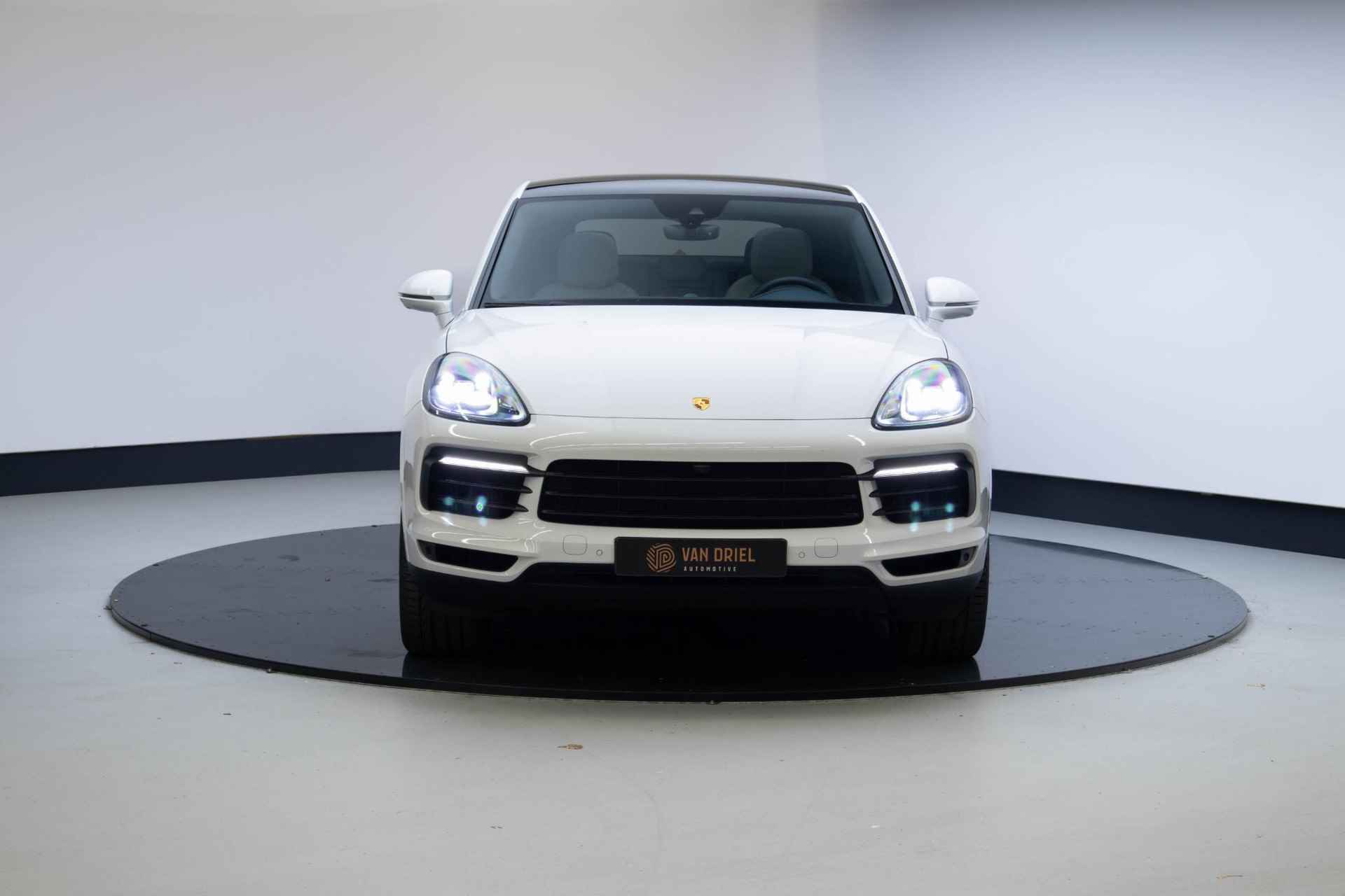 Porsche Cayenne Coupé 3.0 E-Hybrid | 21 inch | 360 Camera | Panoramadak | - 21/28