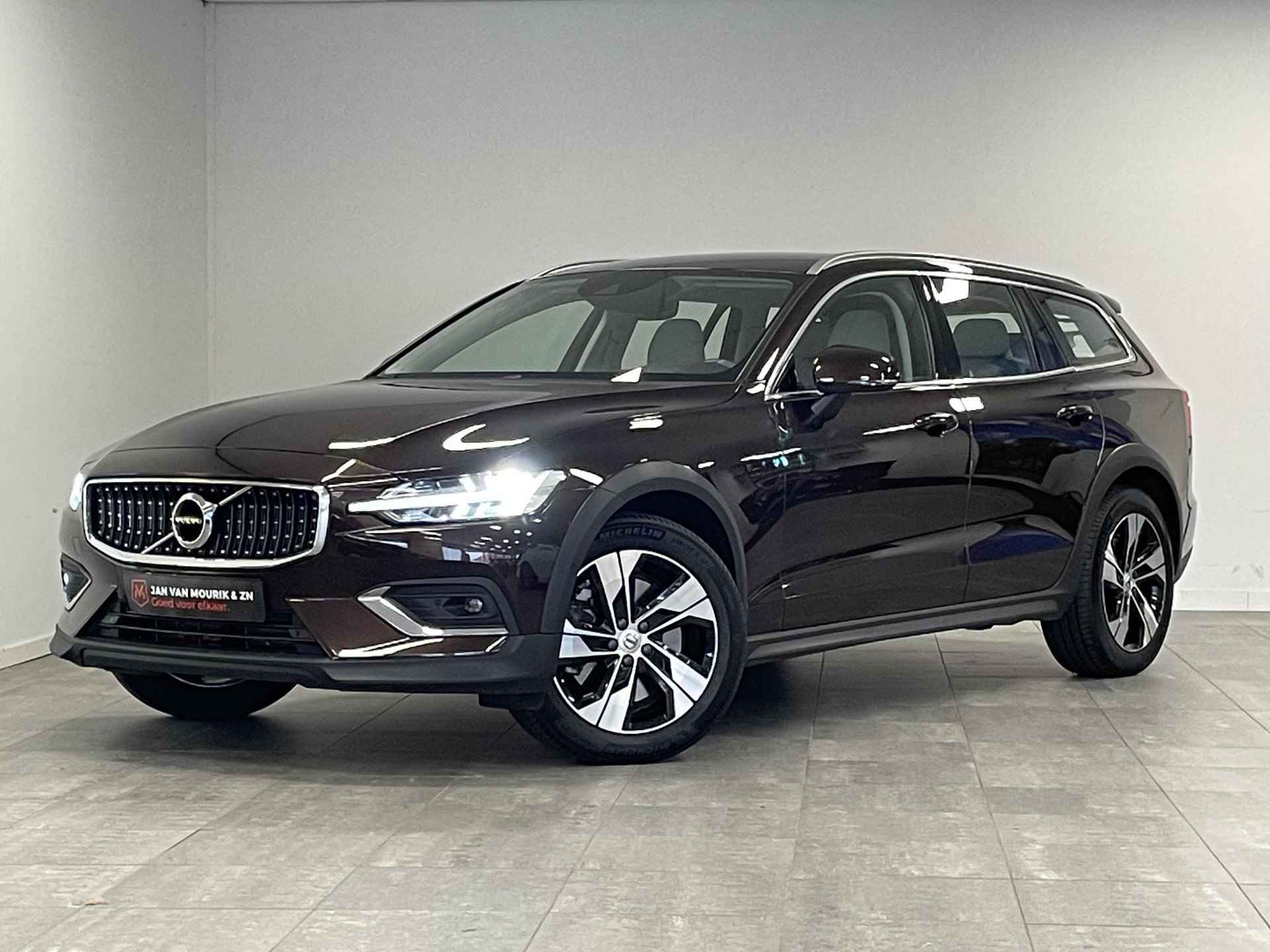 Volvo V60 Cross Country 2.0 T5 AWD  Pro | Achteruitrijcamera | Trekhaak | Cruise Control Adaptief - 24/38