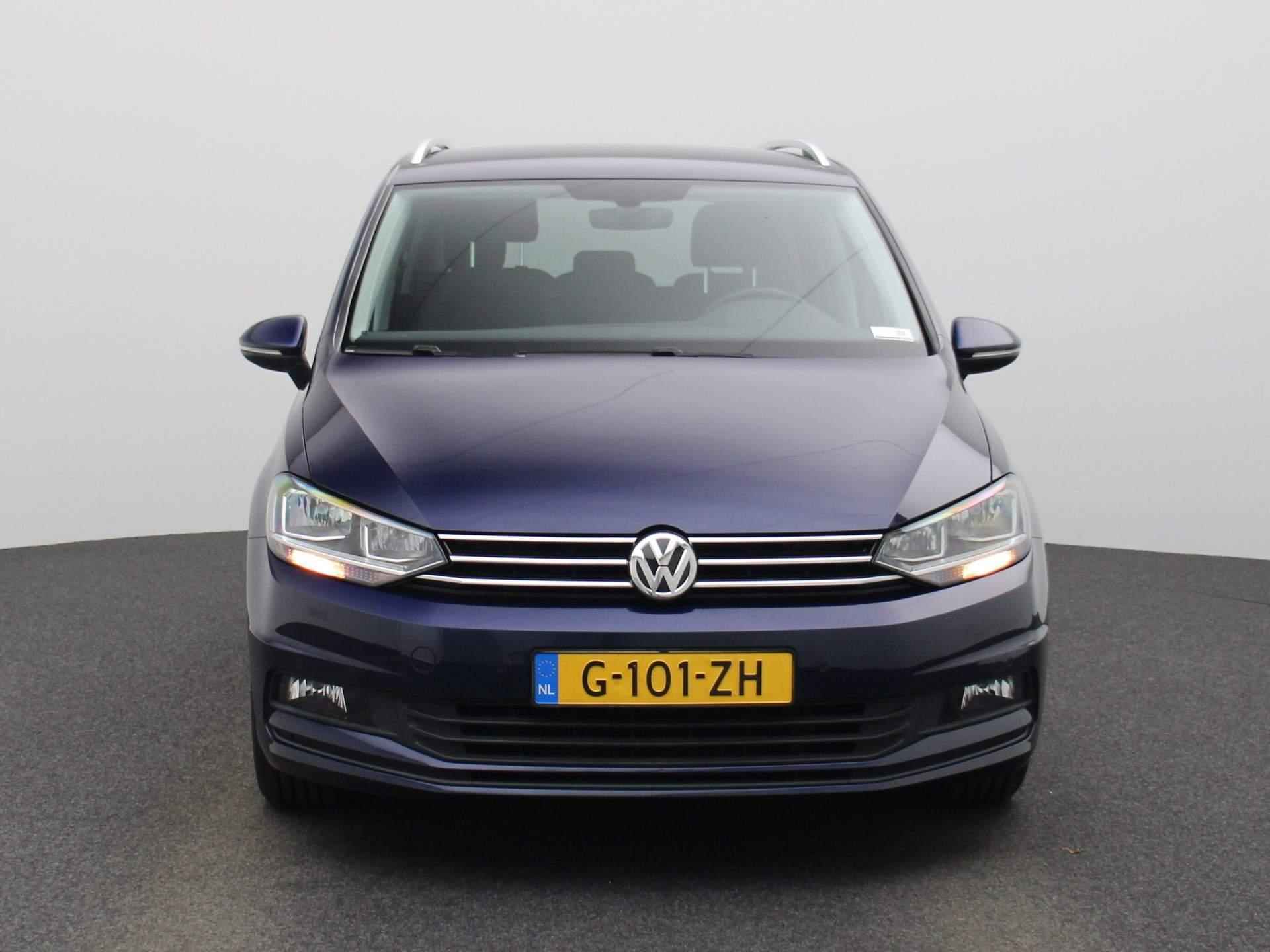 Volkswagen Touran 1.5 TSI Comfortline Business 7-Zits | Achteruitrijcamera | Parkeersensoren | Stoelverwarming | Airco | - 3/38