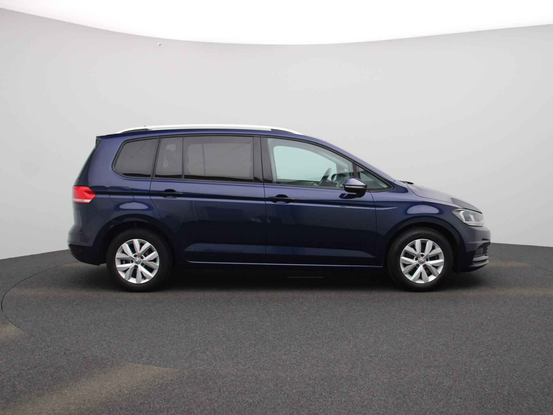 Volkswagen Touran 1.5 TSI Comfortline Business 7-Zits | Achteruitrijcamera | Parkeersensoren | Stoelverwarming | Airco | - 7/38