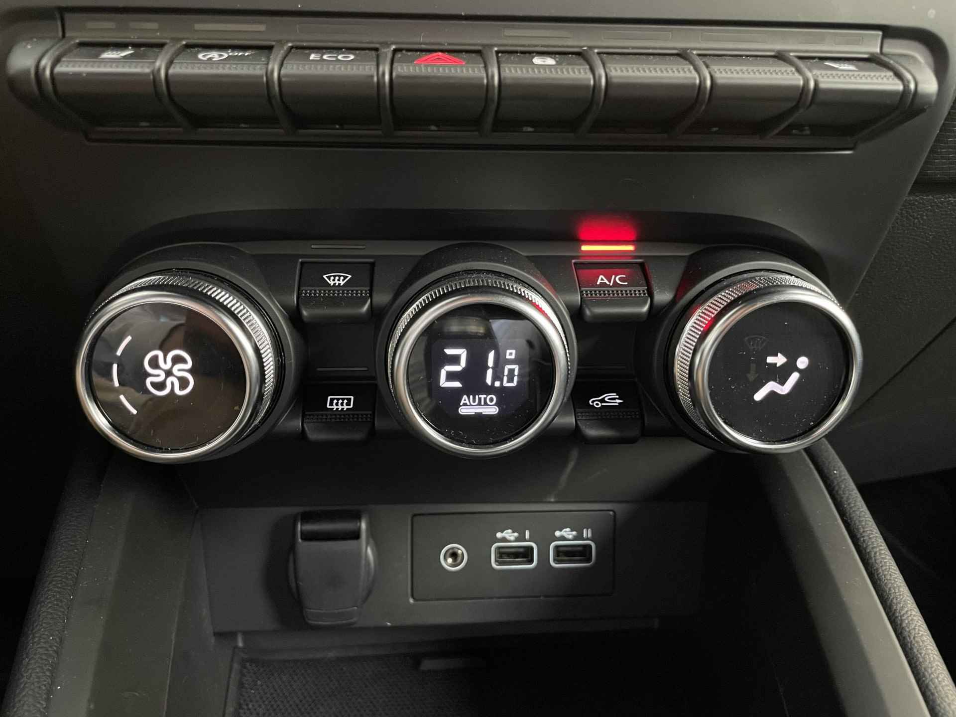 Mitsubishi Colt 1.0T MT First Edition | Navigatie 9,3" | Apple Carplay | LED | Camera | PDC | LMV 17" | Winter-pakket | 8 jaar Garantie - 13/36