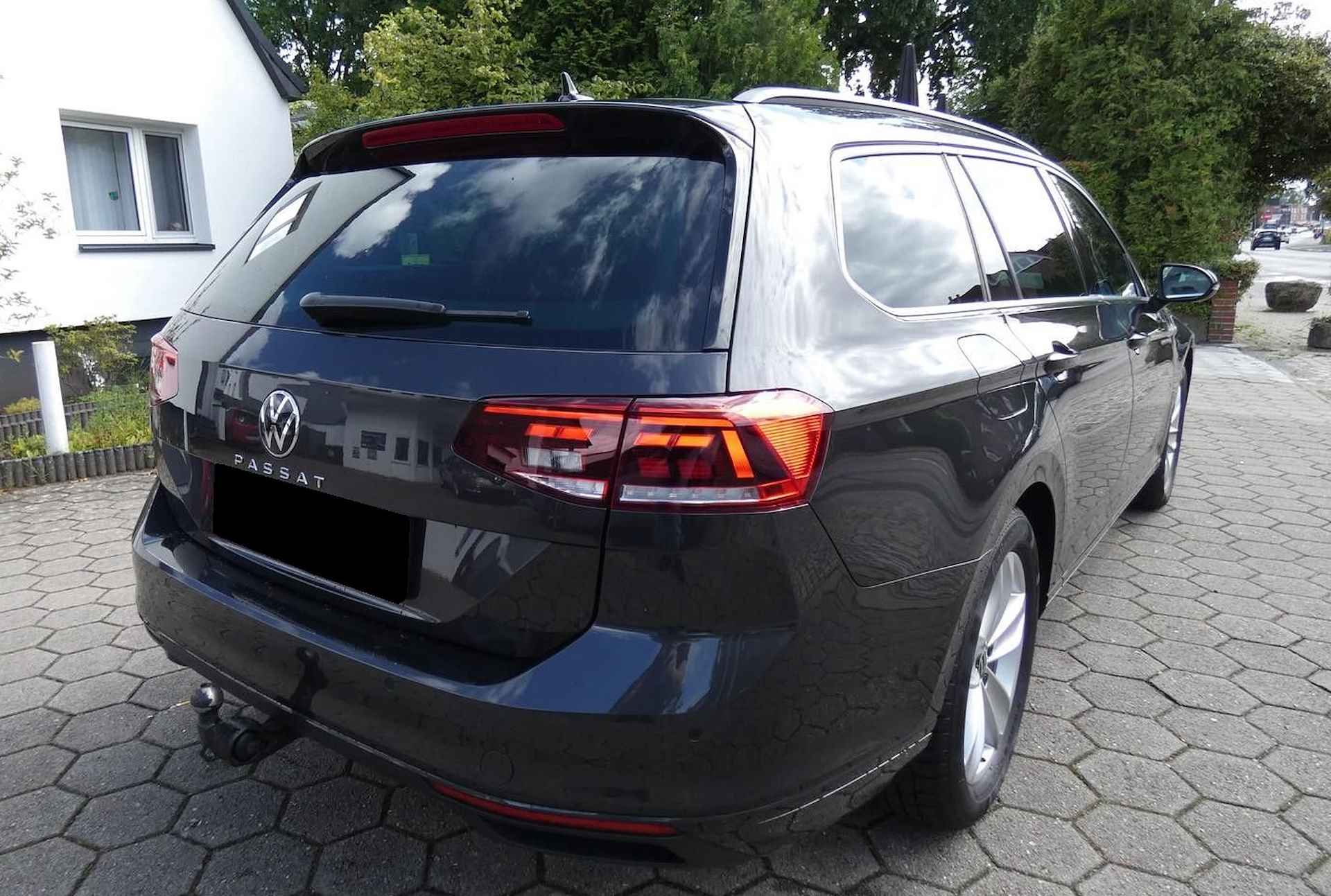 Volkswagen Passat Variant 2.0 TDI 200 PK DSG ACC TREKHAAK CAMERA LED - 5/23