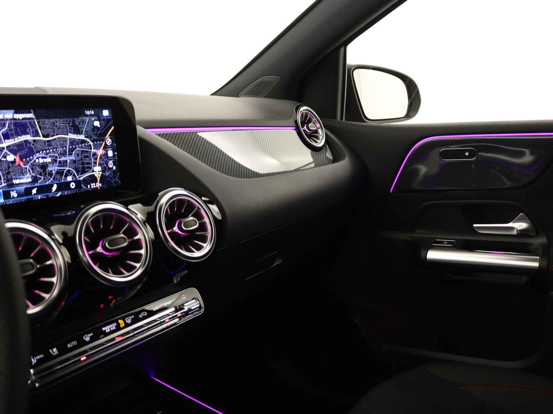 Mercedes-Benz B-Klasse 180 AMG Nightpakket | Distronic | Alarm | Keyless Go | Stoelverwarming | Car Play | DAB | - 7/37