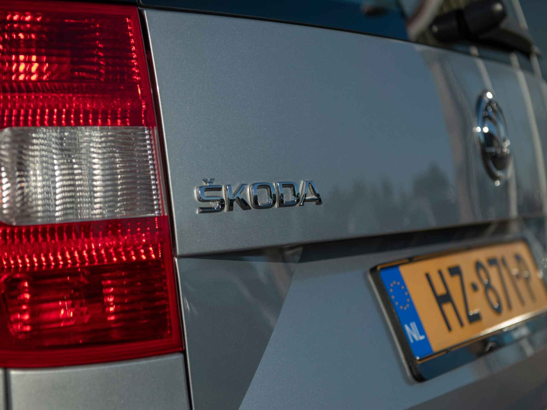 Škoda Yeti Outdoor 1.2 TSI Ambition Aut. | Facelift model | Trekhaak | 17" Lichtmetalen velgen - 34/43