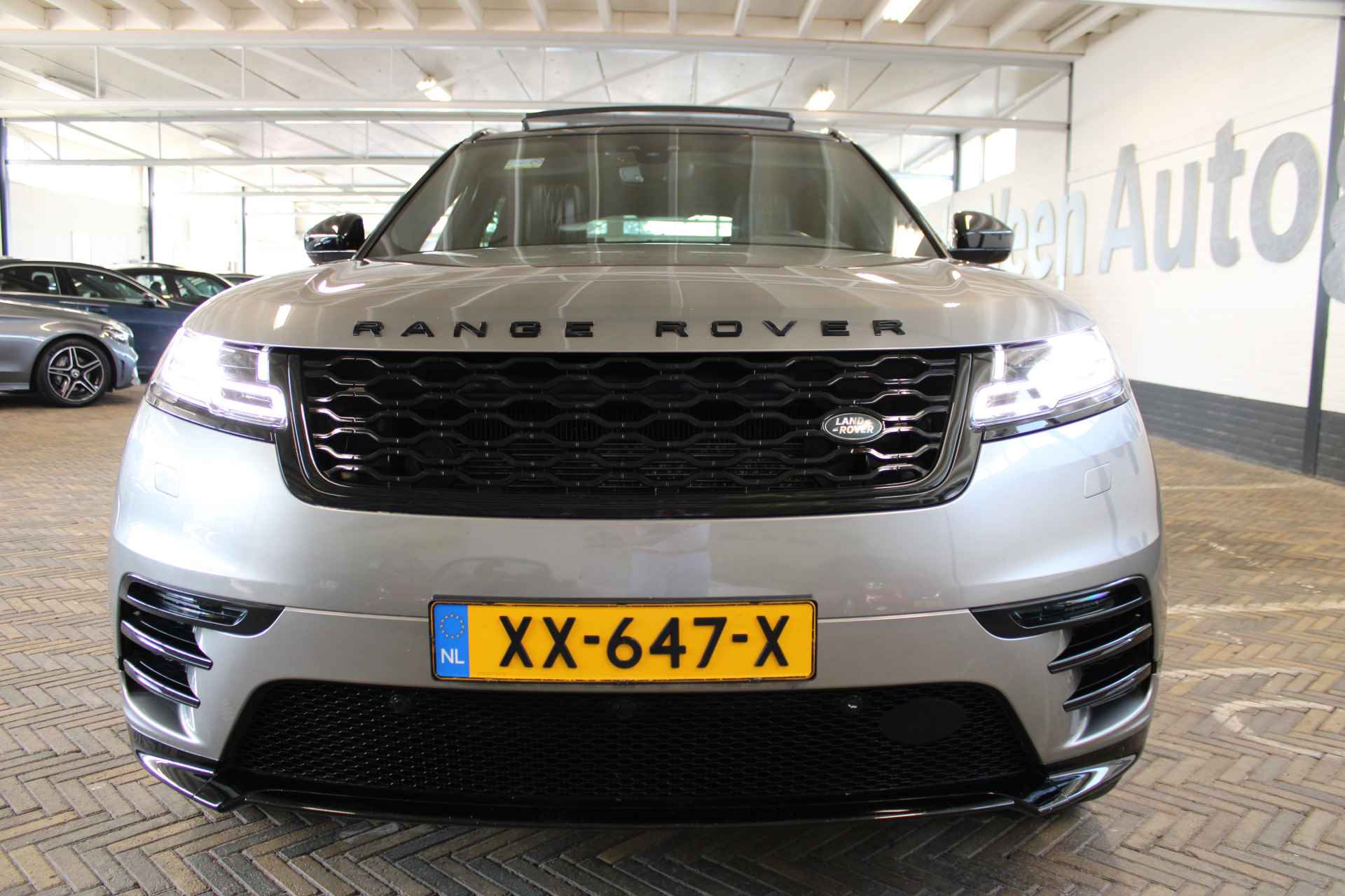 Land Rover Range Rover Velar 3.0 V6 AWD R-Dynamic HSE | Vol leder luxe memory stoelen + verwarming | Meridian audio | Luchtvering | Panoramadak | Elektr. trekhaak | Full LED | 1e eigenaar | Dealer onderhouden | Dode hoek detectie | 22'' LM | Bomvol in de opties | - 15/83