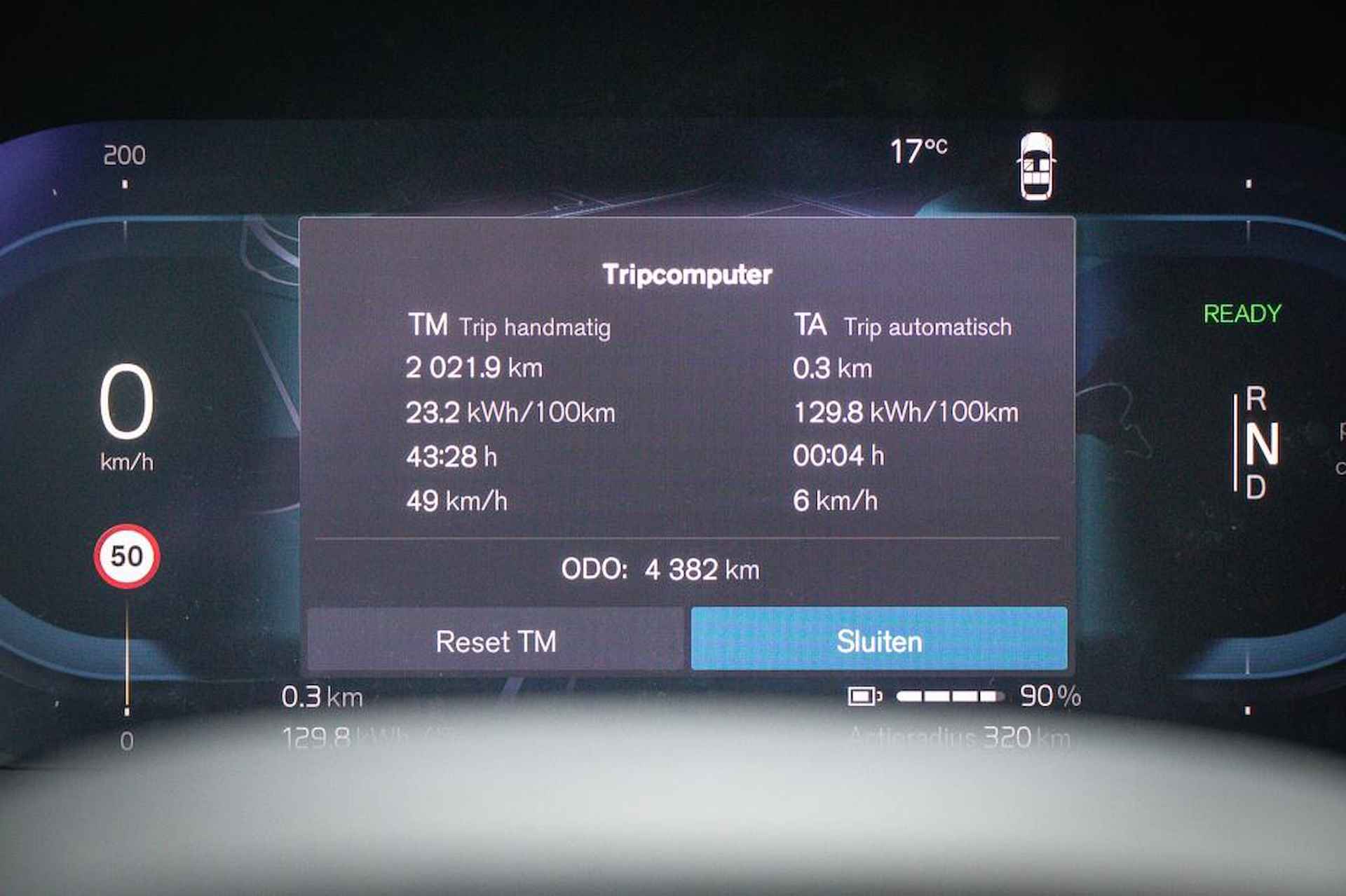 Volvo C40 Single Motor Extened Range Core 82 kWh | Trekhaak | 22 inch velgen | Panoramadak | Stoel & Stuurverwarming | LED koplampen | Google Maps navigatie - 17/22