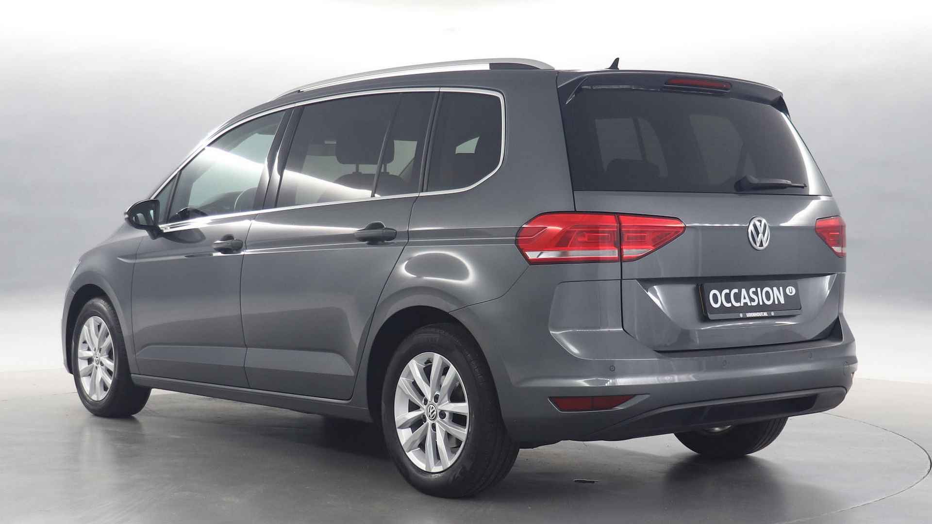 Volkswagen Touran 1.5 TSI 150pk Comfortline Business 7p / Apple Carplay / Keyless / Stoel + stuurverwarming / Elek. Achterklep - 4/35