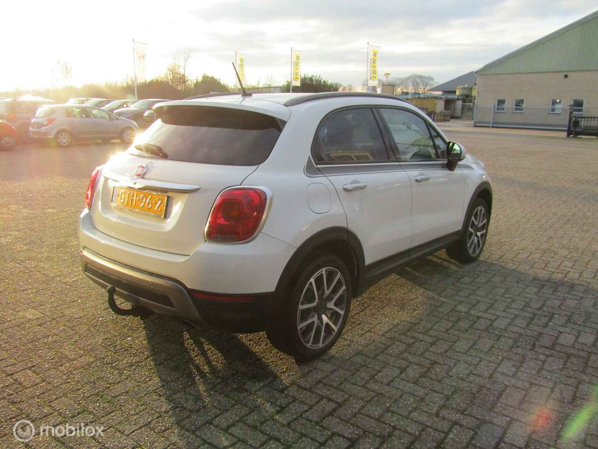 Fiat 500 X 1.4 Turbo MultiAir Lounge | Camera, Trekhaak, Xenon - 6/24