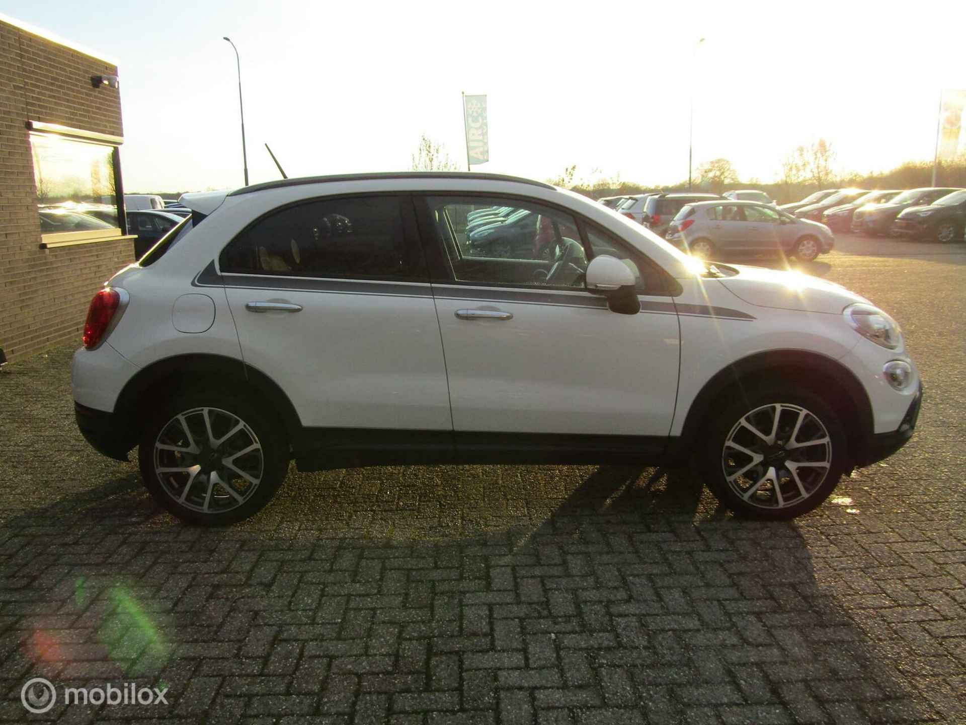 Fiat 500 X 1.4 Turbo MultiAir Lounge | Camera, Trekhaak, Xenon - 7/24