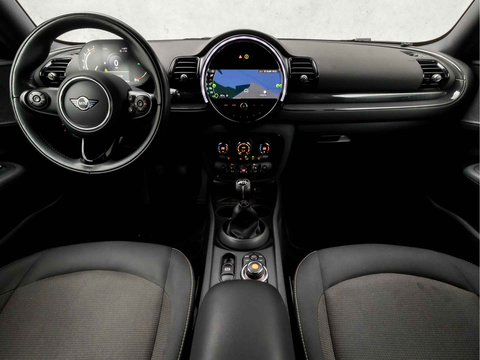 MINI Clubman 1.5 One Sport (DIGITAL COCKPIT, APPLE CARPLAY, GROOT NAVI, DEALER ONDERHOUDEN, CLIMATE, LED KOPLAMPEN, SPORTSTOELEN, GETINT GLAS, DAB+, ZWART HEMEL, NIEUWSTAAT) - 6/38