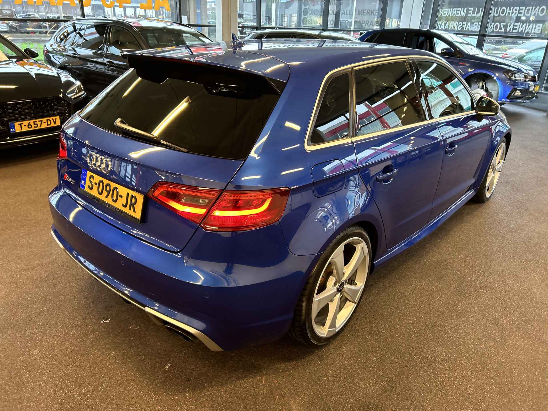 Audi RS3 Sportback 2.5 TFSI RS 3 quattro Pro Line Plus | Dealer onderhouden | Keurige staat | Adaptieve cruise control | RS zetels | Adaptief onder - 8/28