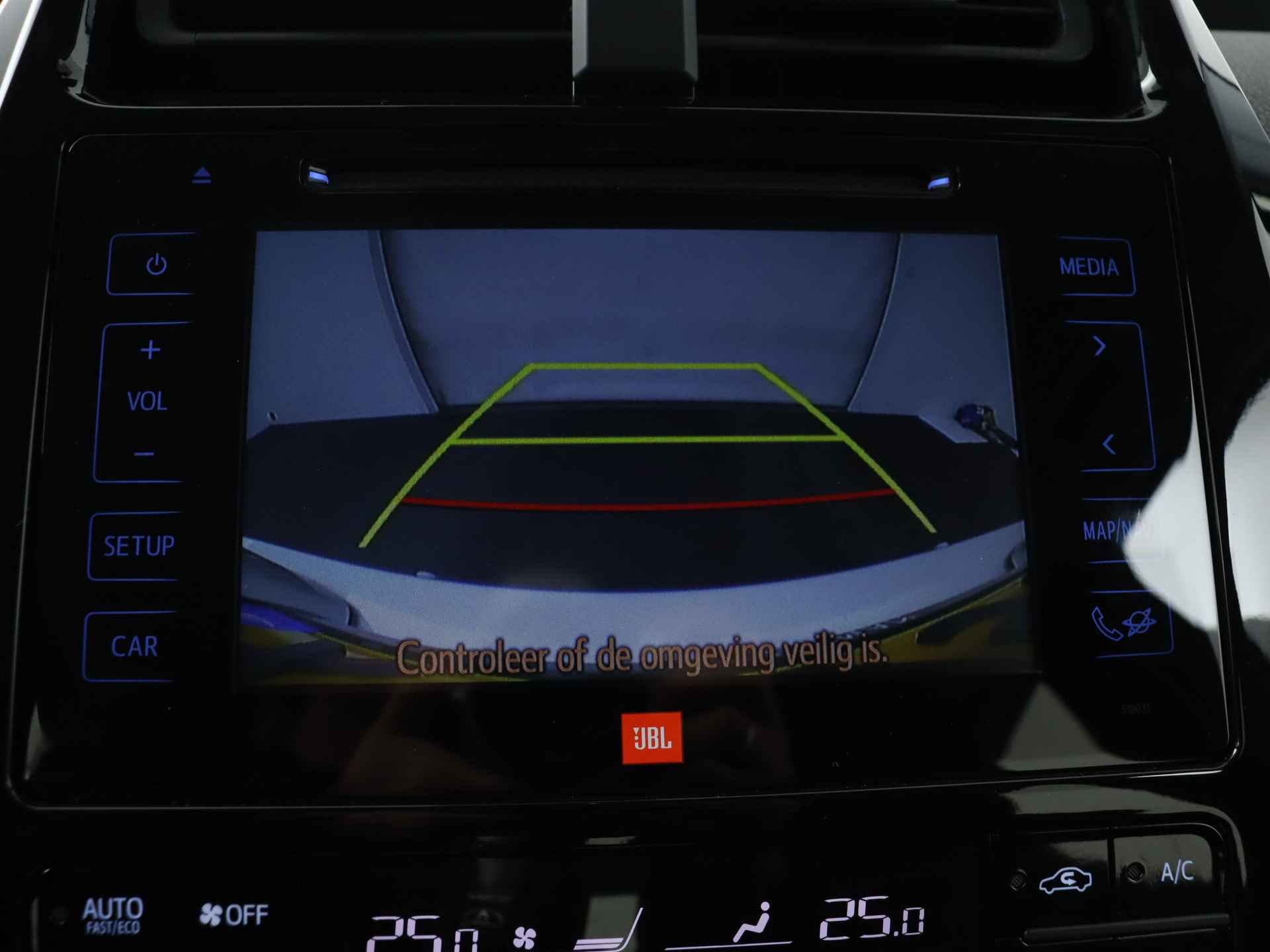 Toyota Prius 1.8 Hybrid Executive | JBL | Achteruitrijcamera |  Head-up Display | Afneembare trekhaak | - 10/44