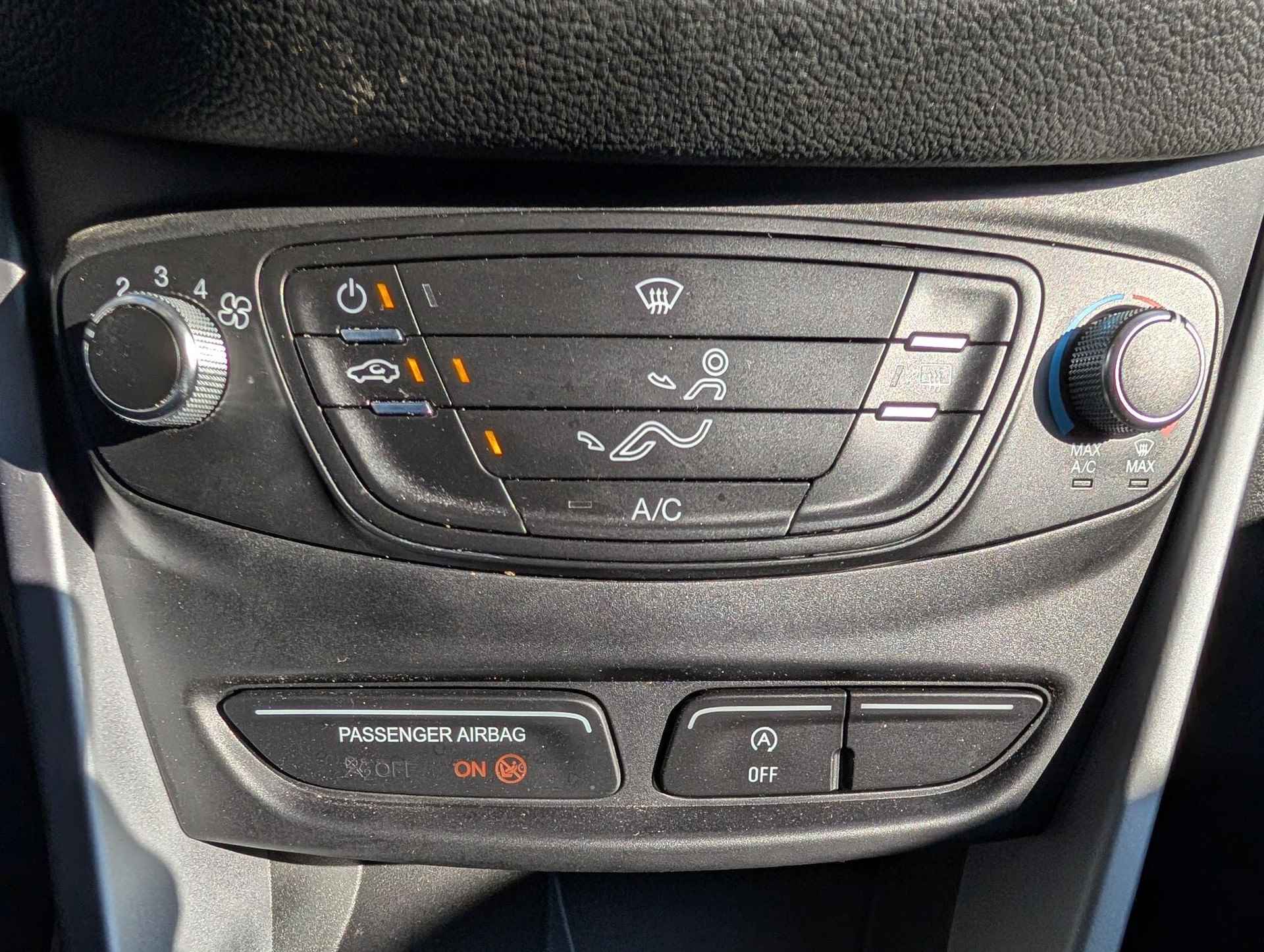 Ford B-Max 1.0 EcoBoost 100pk Style Navi Trekhaak Bluetooth Lichtmetalen velgen Zijschuifdeuren - 26/30