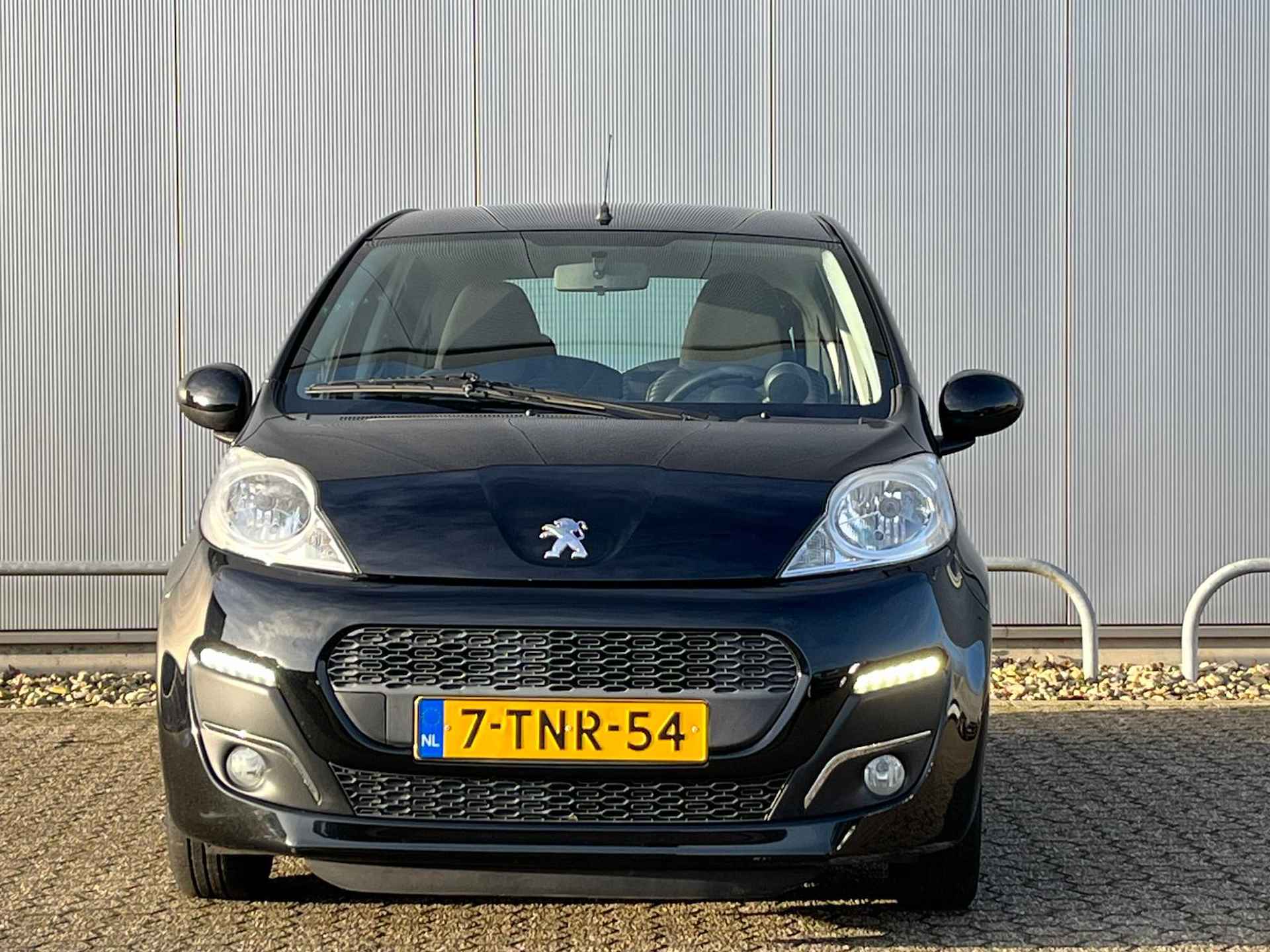 PEUGEOT 107 1.0 68PK 5drs Active | Airco | Elektrisch pakket | Lage km stand - 2/36