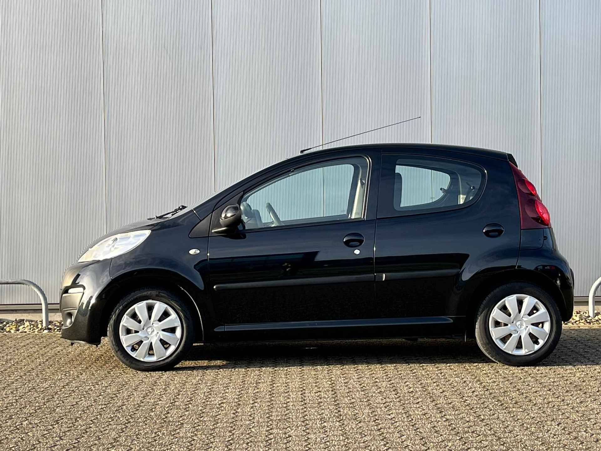 PEUGEOT 107 1.0 68PK 5drs Active | Airco | Elektrisch pakket | Lage km stand - 3/36