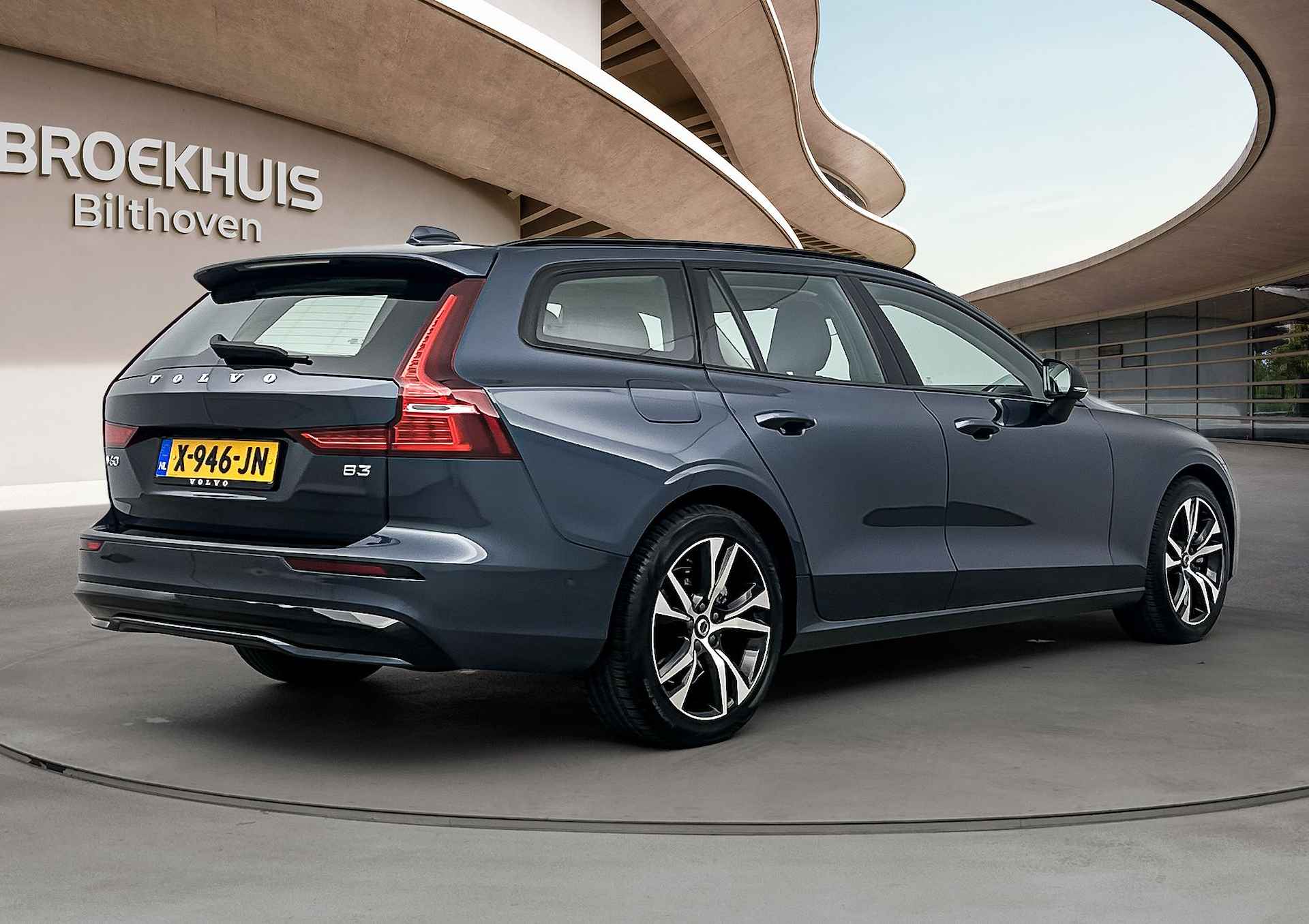 Volvo V60 2.0 B3 Plus Dark | Trekhaak | Full LED | Panoramadak | Camera + PDC | BLIS | Stoelverwarming V+A | H&K Audio | - 4/31