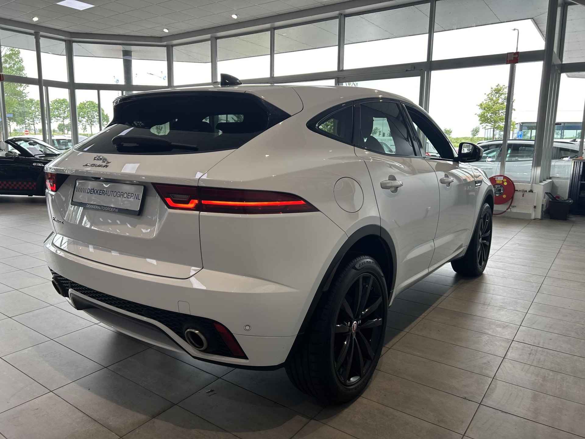 Jaguar E-Pace R-Dynamic S 2.0 200pk AWD Automaat-panoramadak - 3/28