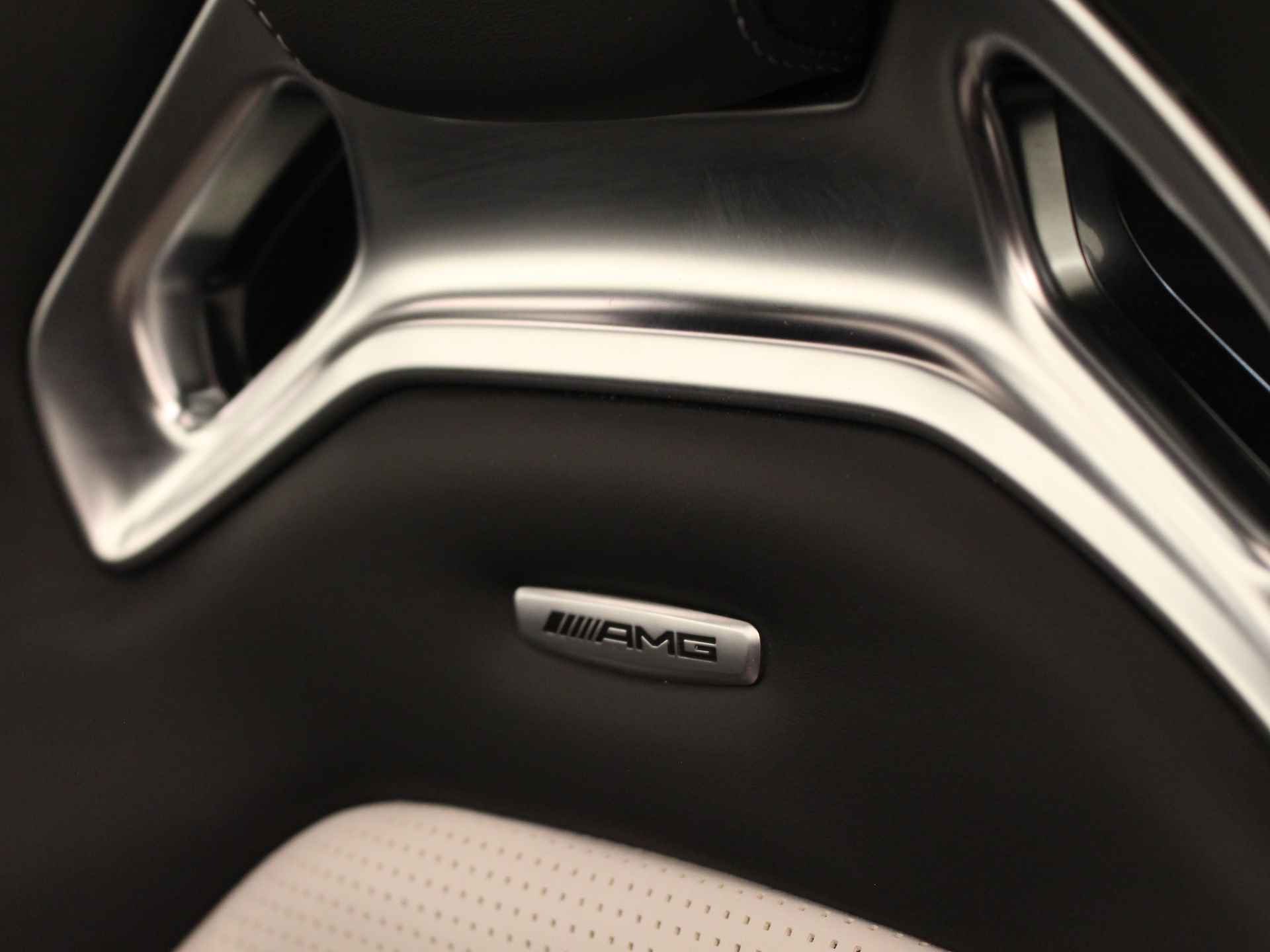 Mercedes-Benz GLC Coupé 63 S AMG 4MATIC+ Premium Plus | V8 | 510 pk | Keramische remmen | AMG performance-stoelen | Performance pakket | Inclusief 24 maanden Mercedes-Benz Certified garantie voor Europa. - 42/48