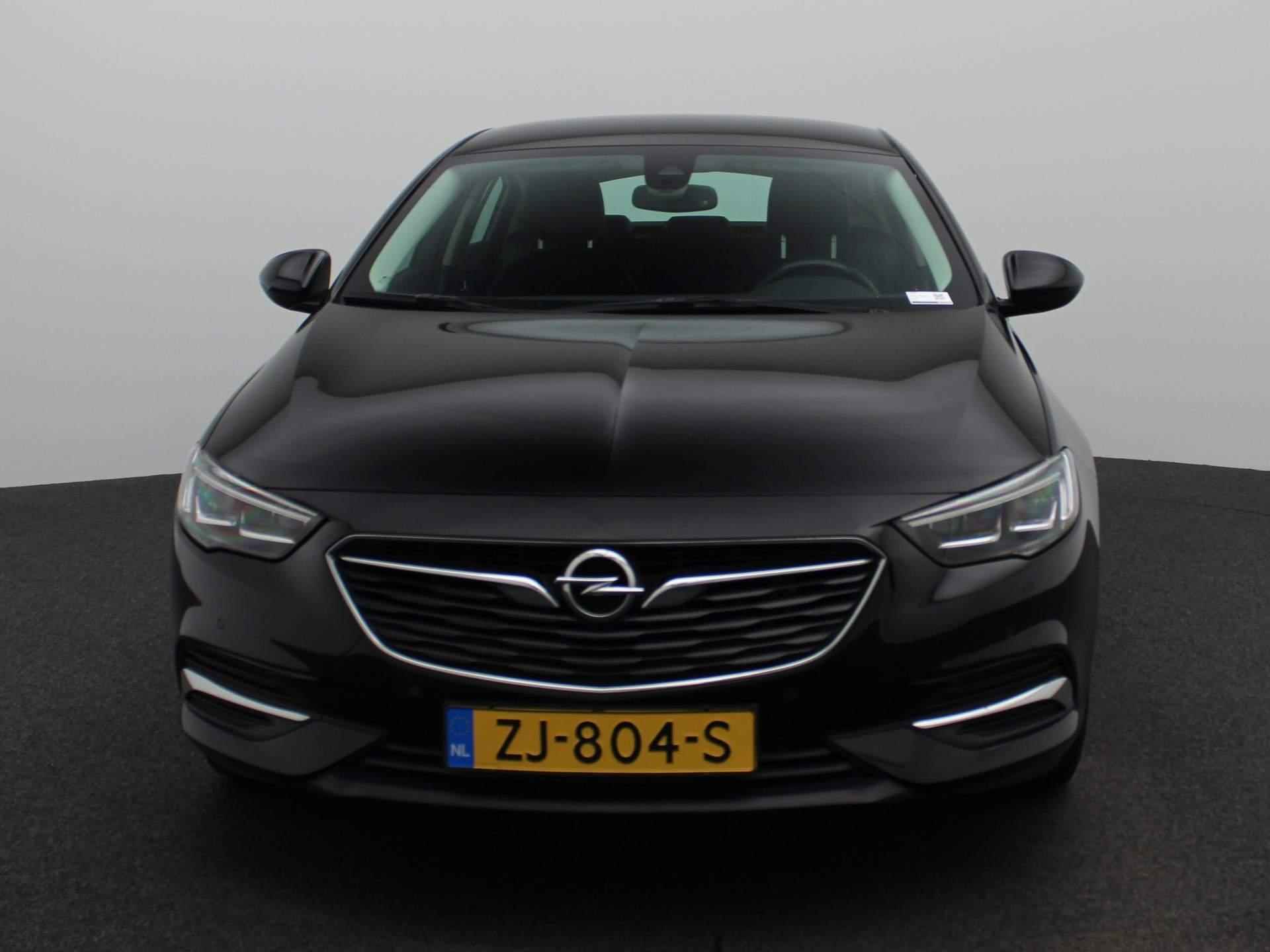 Opel Insignia Grand Sport 1.5 Turbo Business Executive | NAVIGATIE | STOELVERWARMING | LANE ASSIST | CLIMATE CONTROL | PARKEERSENSOREN VOOR + ACHTER | LED | LEDER | - 3/35