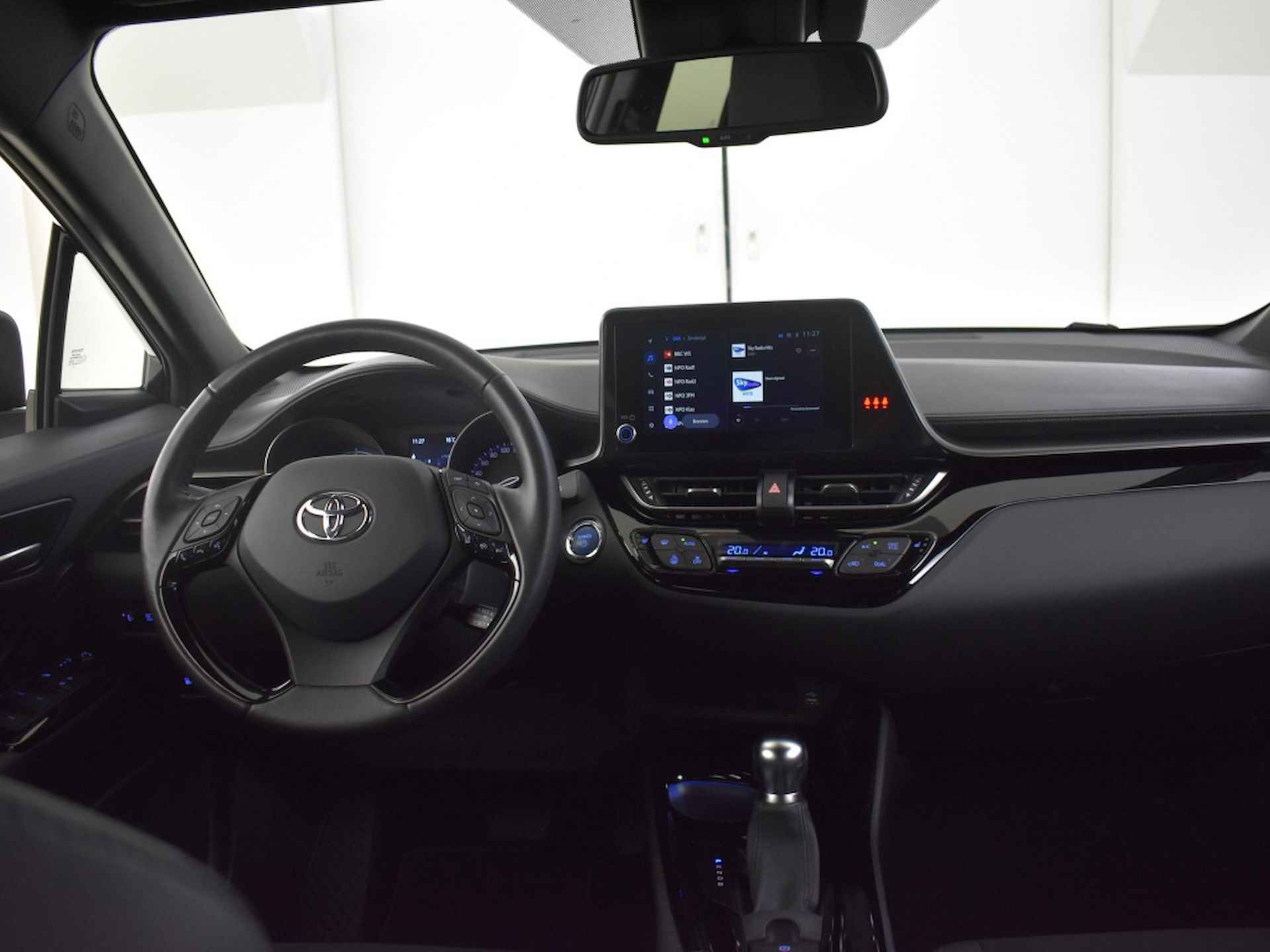 Toyota C-HR 1.8 Hybrid Dynamic Plus | LED | Stoel- & stuurverwarming - 4/39
