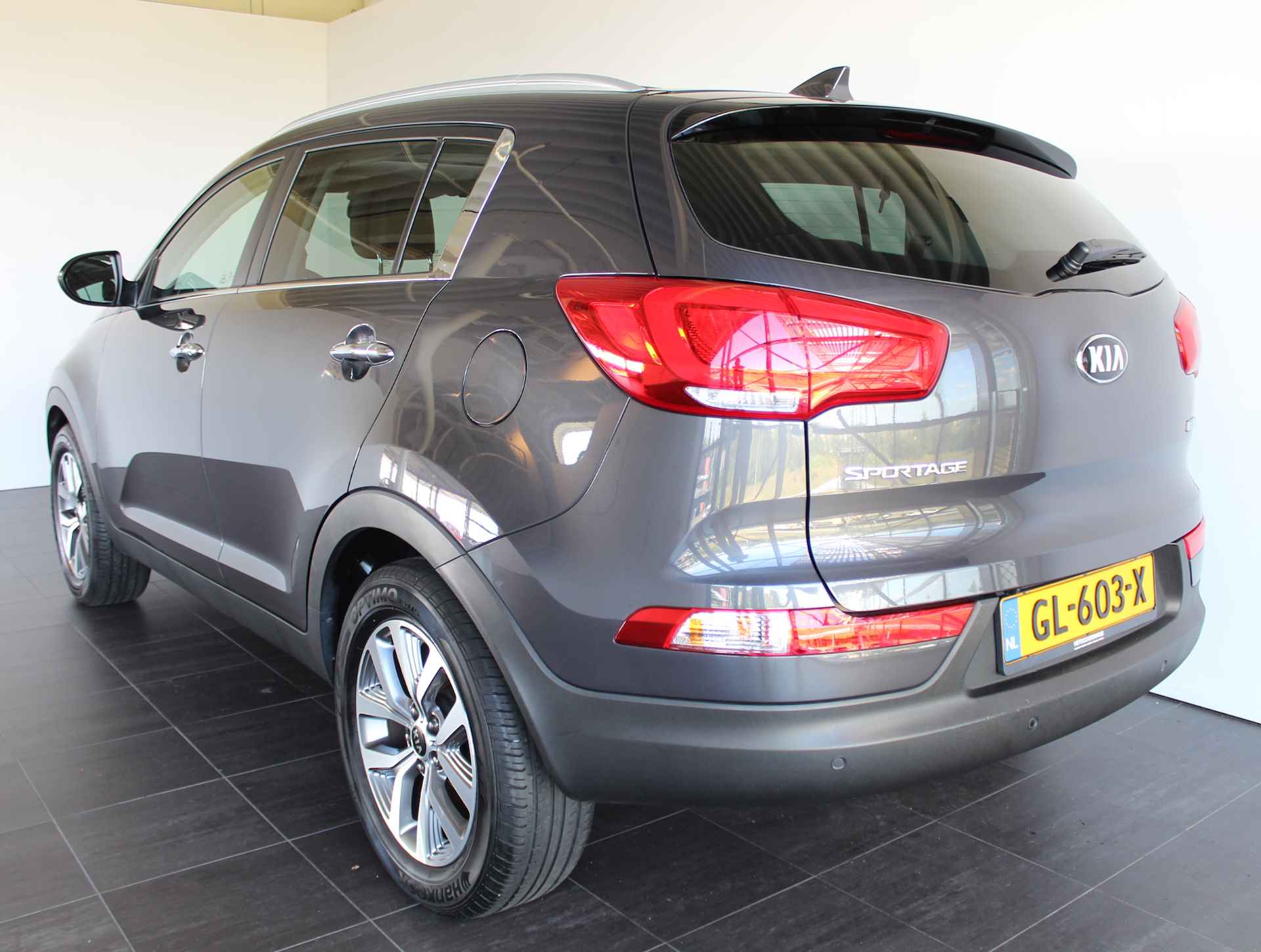 Kia Sportage 1.6 GDI 135 pk Executive Line / Schuifdak / Leder / Navigatie / Camera - 3/31