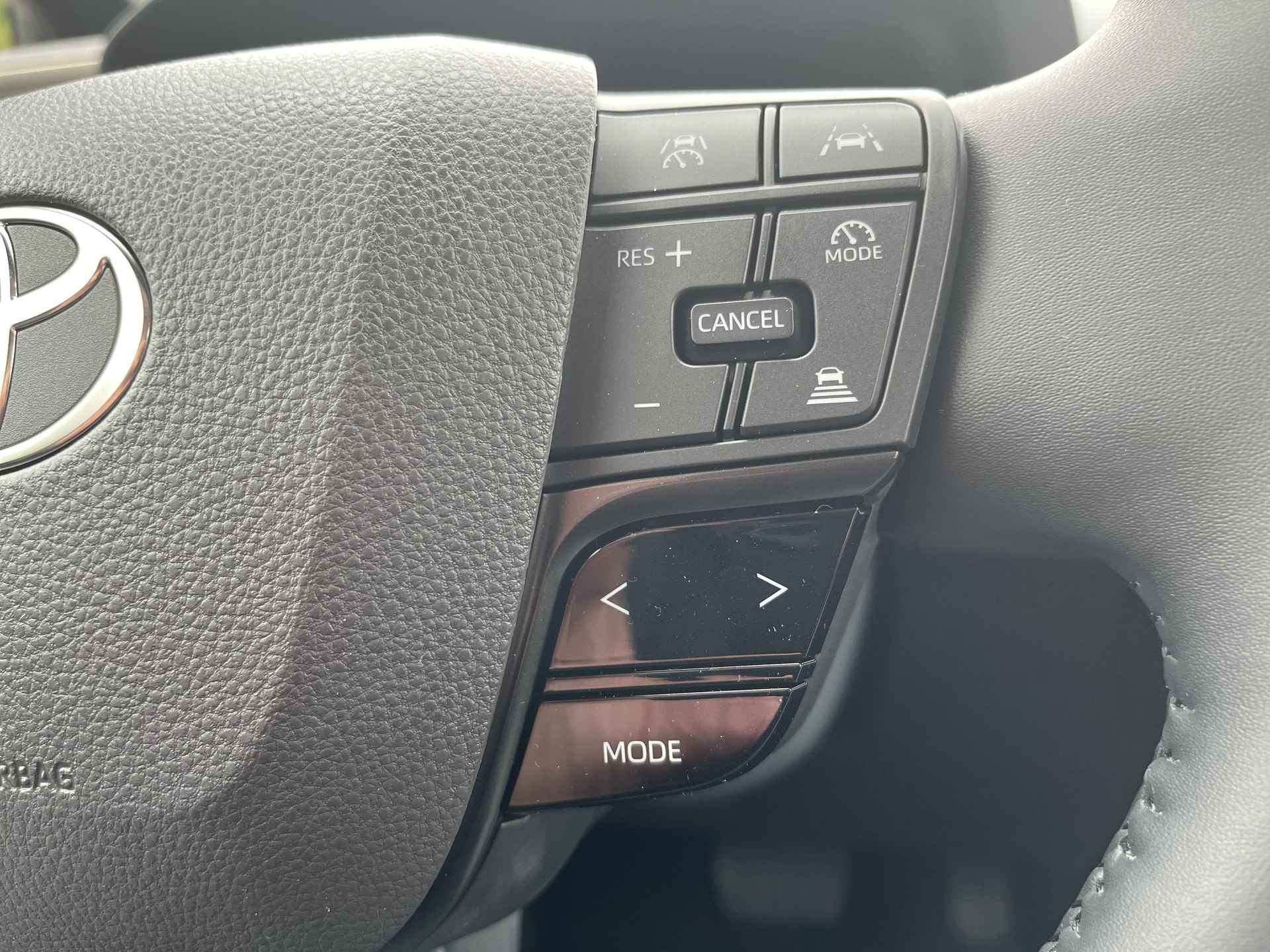 Toyota C-HR Hybrid 200 Première Edition | Navigatie | Apple CarPlay/Android auto | Achteruitrijcamera | Elektrische achterklep - 27/34