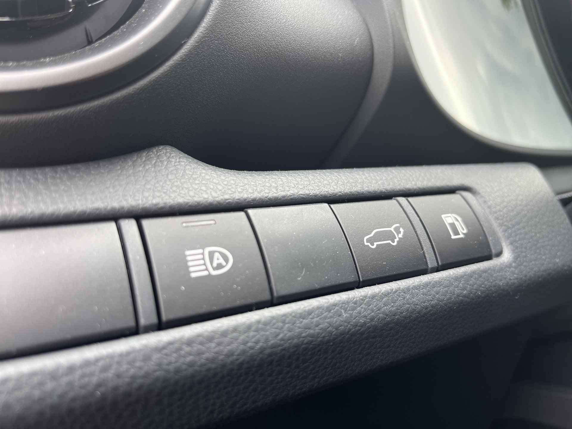 Toyota C-HR Hybrid 200 Première Edition | Navigatie | Apple CarPlay/Android auto | Achteruitrijcamera | Elektrische achterklep - 30/34
