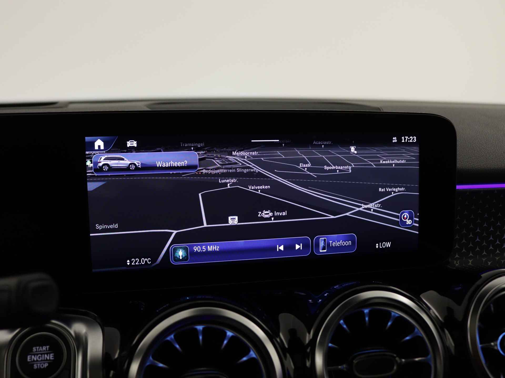 Mercedes-Benz GLB 200 AMG Line | Trekhaak | Nightpakket | Premium Plus pakket | Dodehoekassistent | Parkeerpakket met 360°-camera | Burmester Surround Sound systeem | USB-pakket plus | Keyless-Go comfortpakket | - 21/36