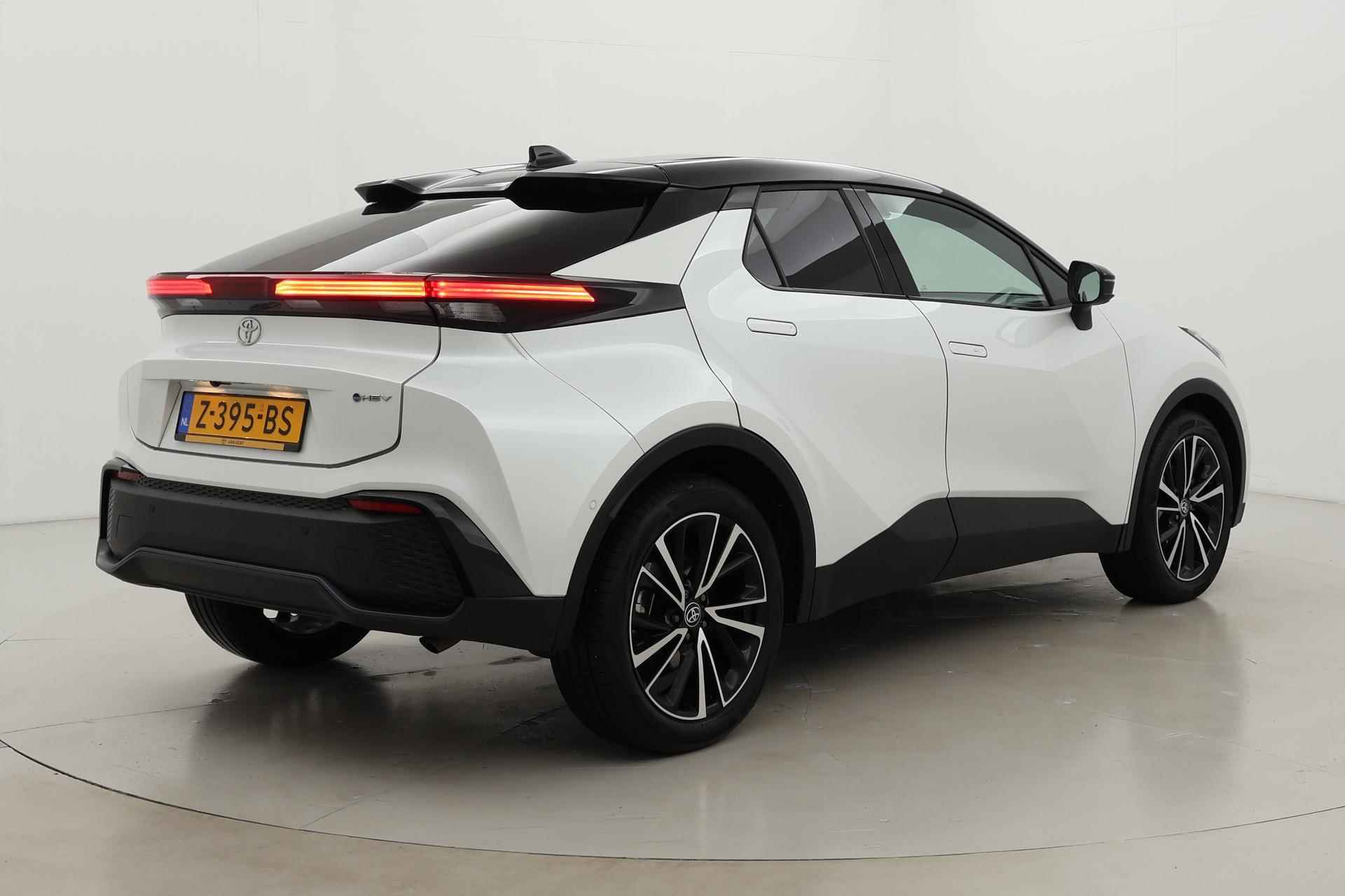 Toyota C-HR 1.8 Hybrid 140 Executive | Navigatie | 360 camera | Sfeerverlichting | 19 inch - 4/44