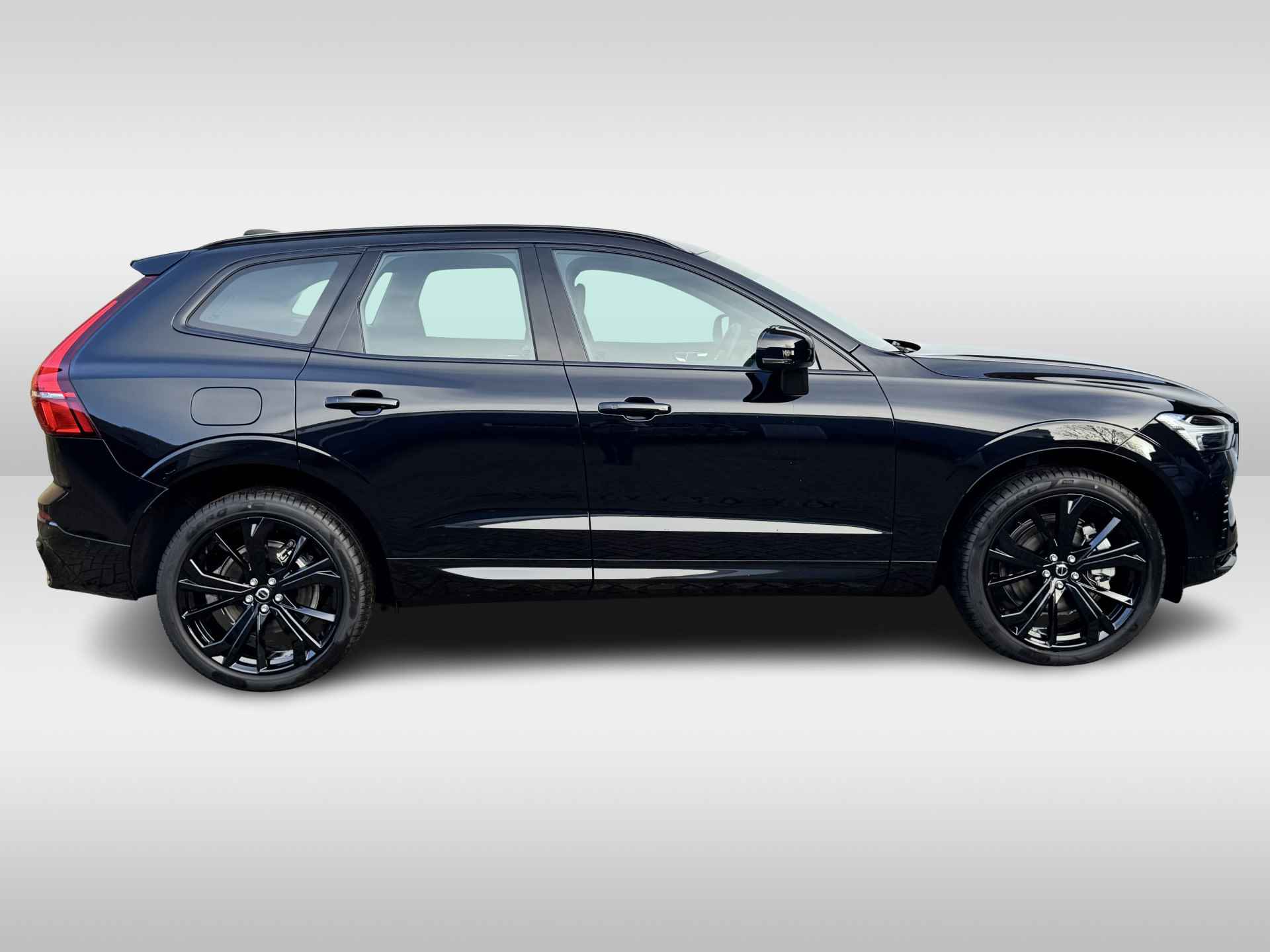 Volvo XC60 2.0 Recharge T6 AWD Plus Black Edition 360 camera - 4/19