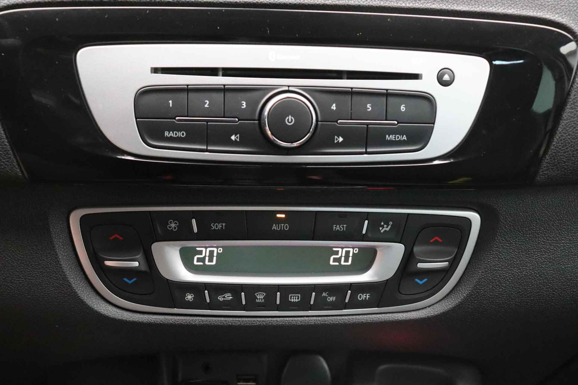 Renault Scénic TCe 115pk Bose | ABD Dealer onderhouden | Navigatie | Achteruitrijcamera | Climat Control | - 29/38