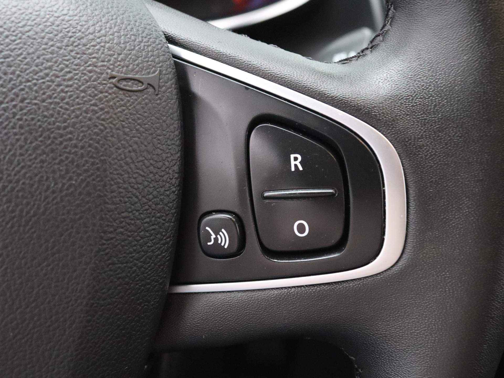 Renault Clio Estate TCe 90pk Limited ALL-IN PRIJS! Airco | Navig | 16" inch velgen - 20/39