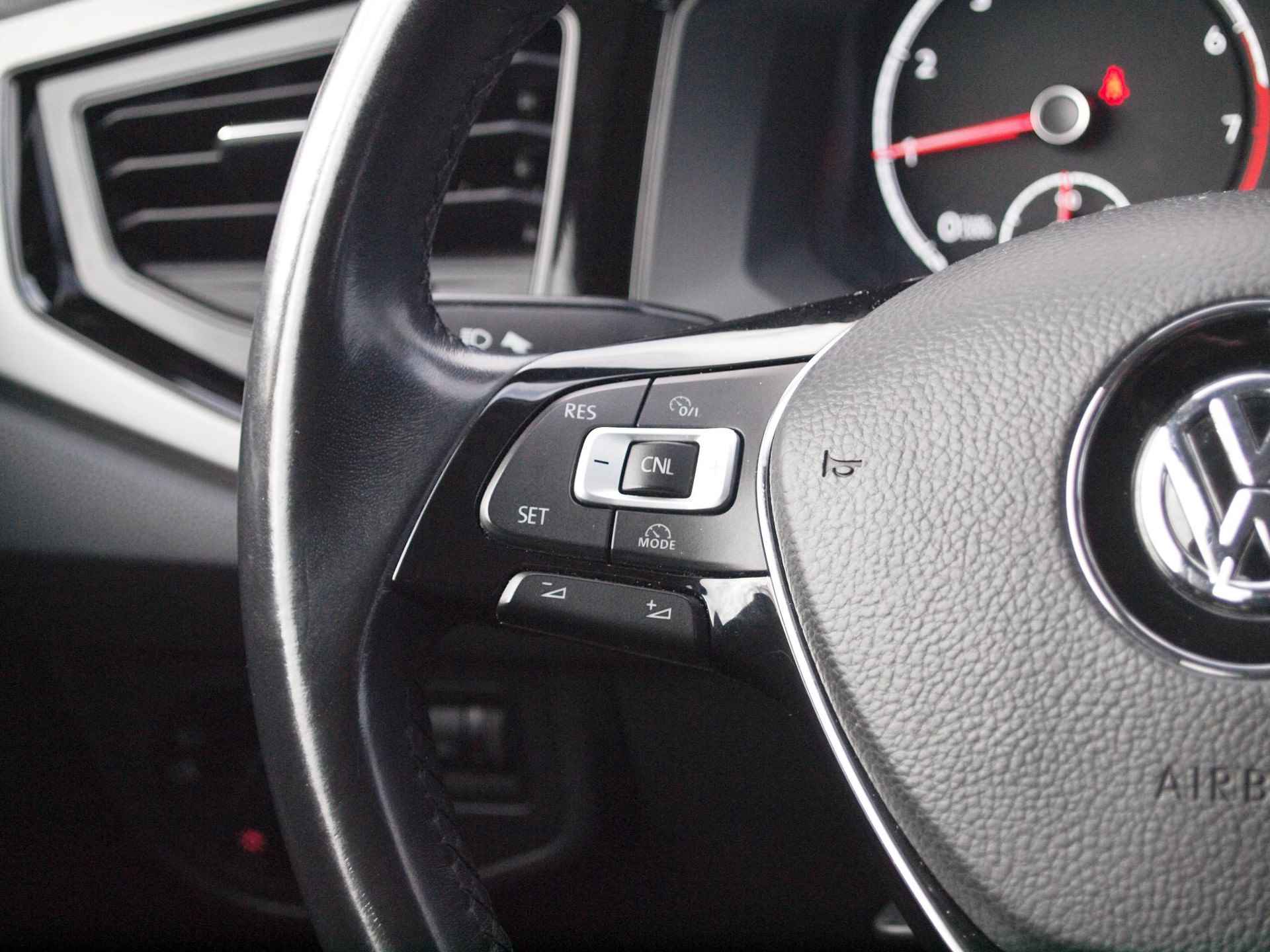 Volkswagen Polo 1.0 MPI Comfortline | Apple Carplay | Cruise Control | 17 inch | Airco | - 15/23