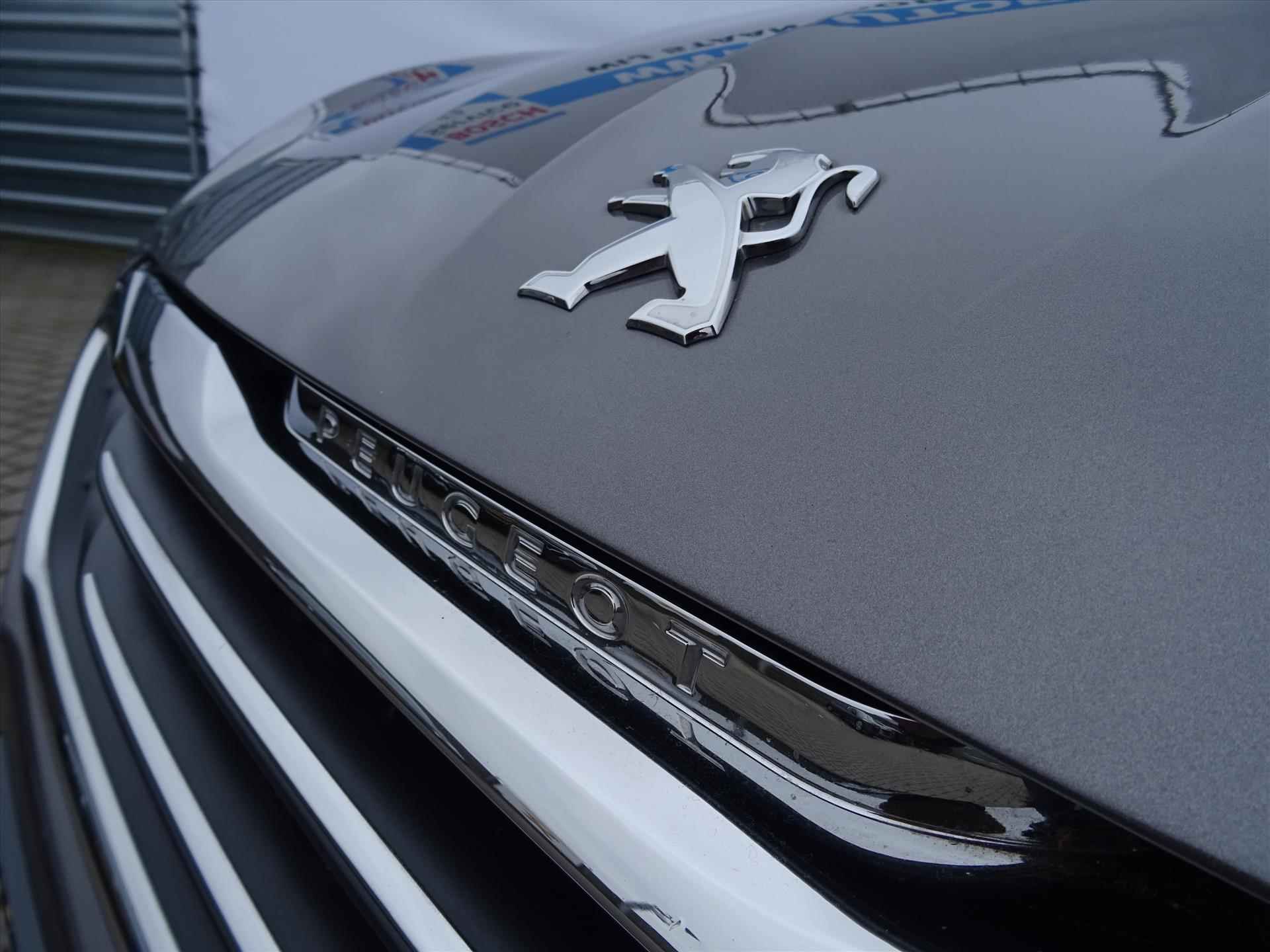 Peugeot 308 1.2 E-THP BLUE LEASE PREMIUM 5DRS AUTOMAAT ECC/CRUISE/NAV/PANO.DAK/REGEN.SENS/PARK.SENS/LMV - 4/43