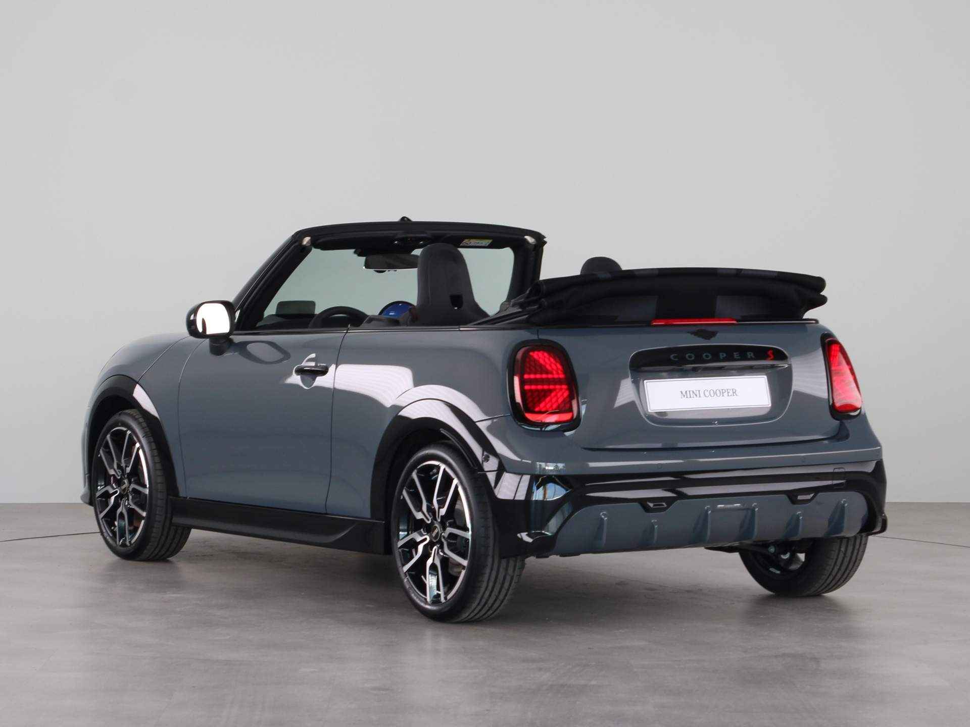 MINI Cooper Cabrio S John Cooper Works Pakket XL PRIVATE LEASE EUR 915,- (48 mnd/10.000 km) - 21/34