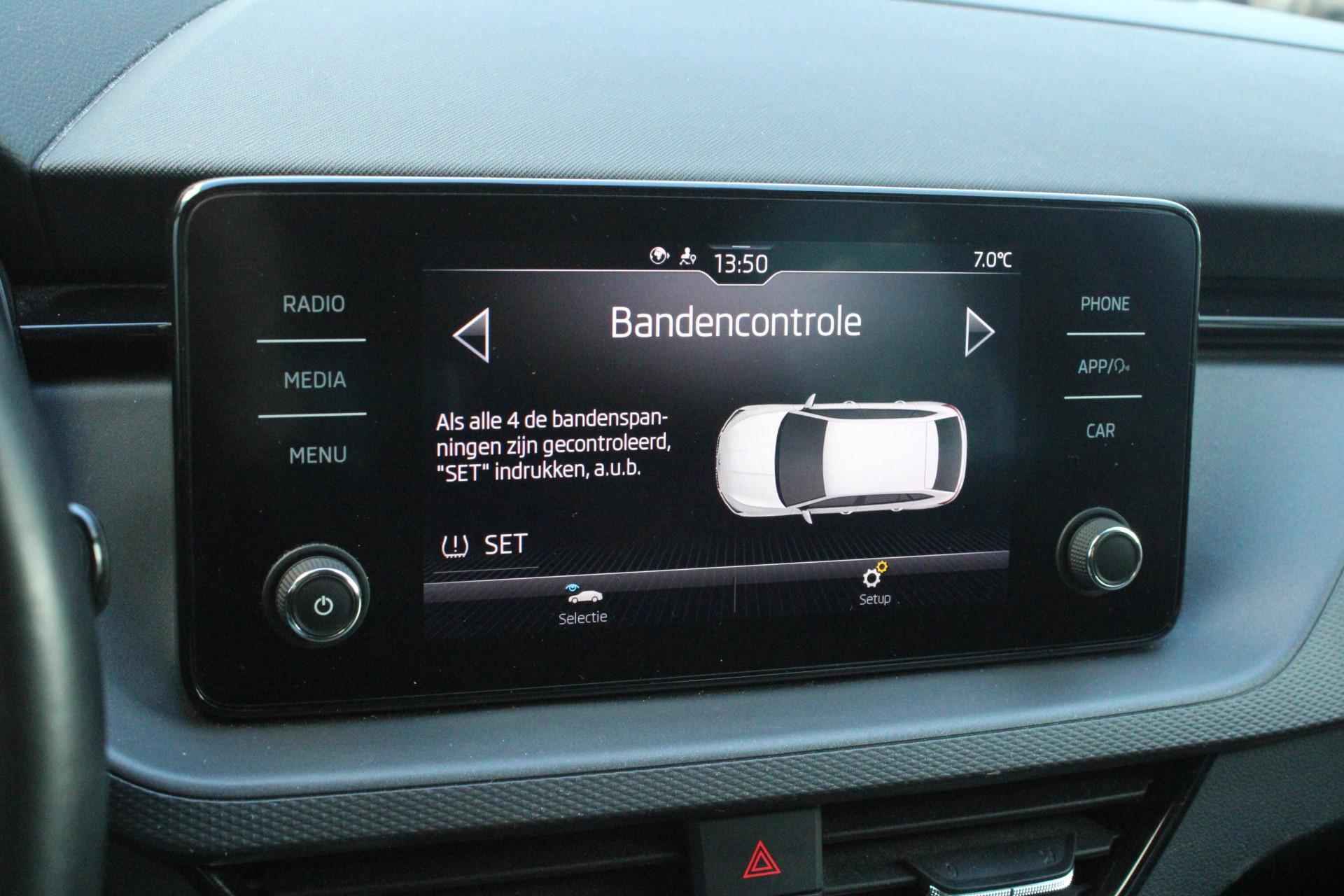 Skoda Scala 1.0 TSI 110pk Online Edition | Parkeersensoren Achter | Cruise Control | Apple CarPlay / Android Auto - 38/42