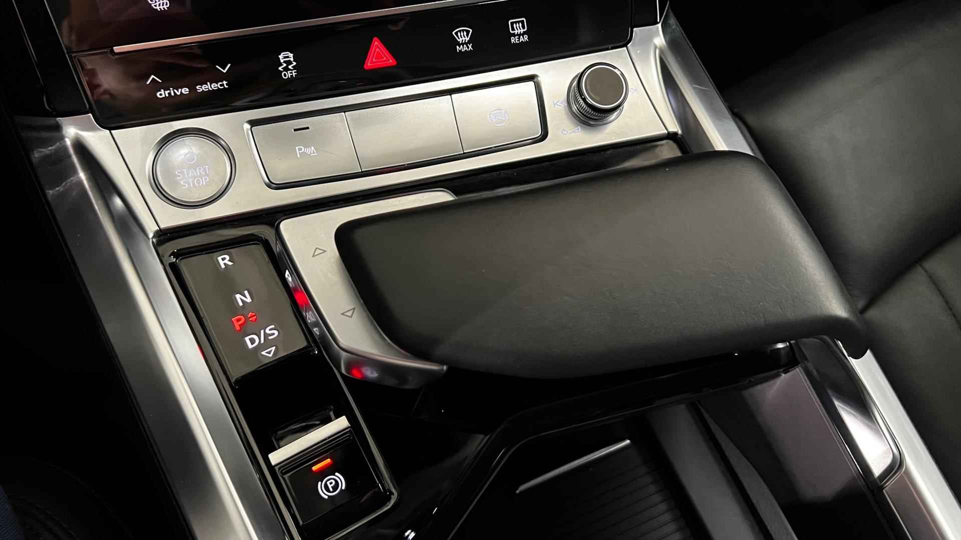 Audi E-Tron 50 quattro 313pk Launch Edition Plus | LEDER| PANORAMADAK| ELECTRISCHE BEDIENBARE ACHTERKLEP - 28/56