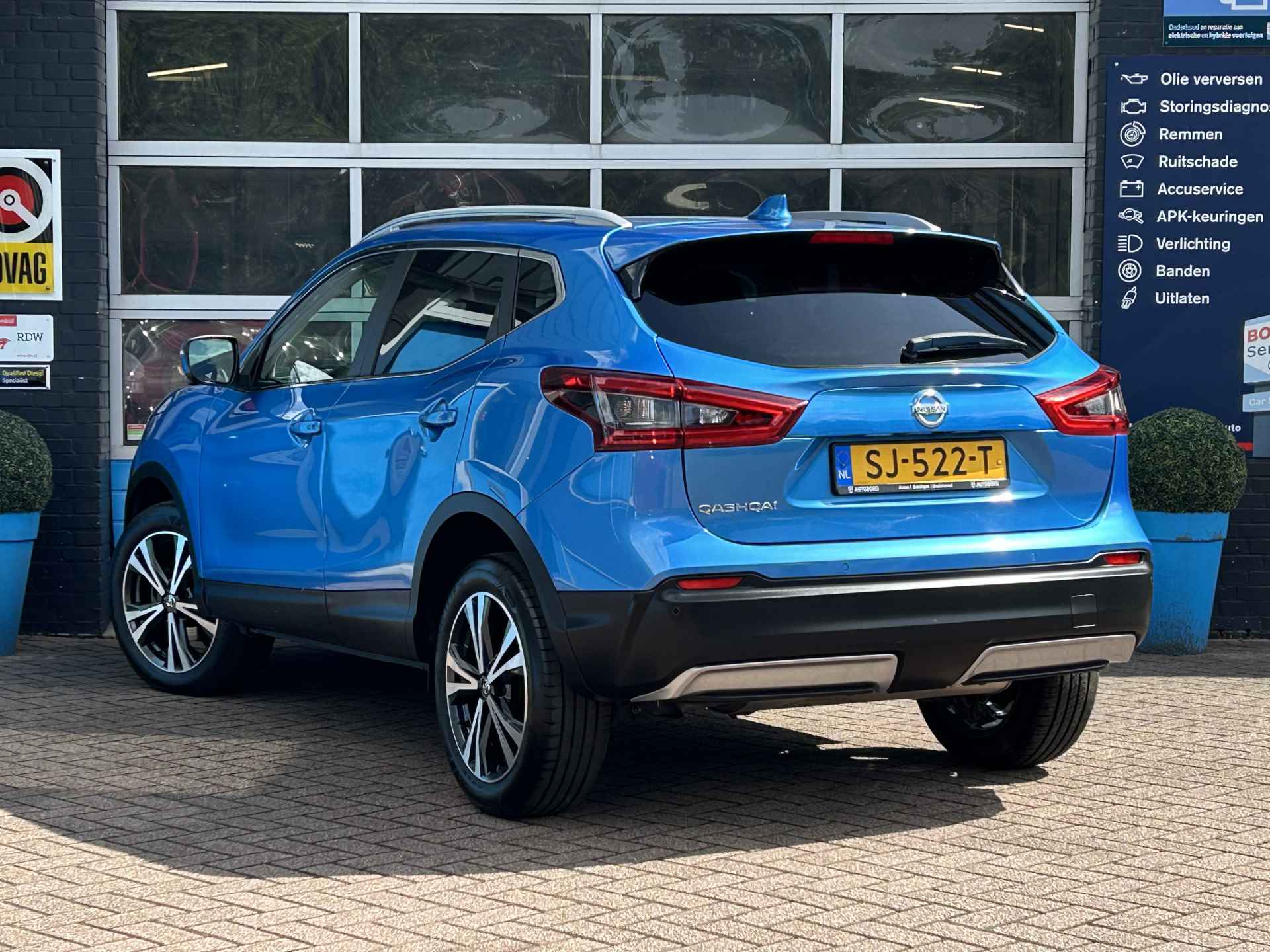 Nissan QASHQAI 1.2 Tekna | 360° Camera | Panoramadak | Cruise Control | LED | Navigatie | Rijklaar + 12 Maand BOVAG Garantie - 38/42