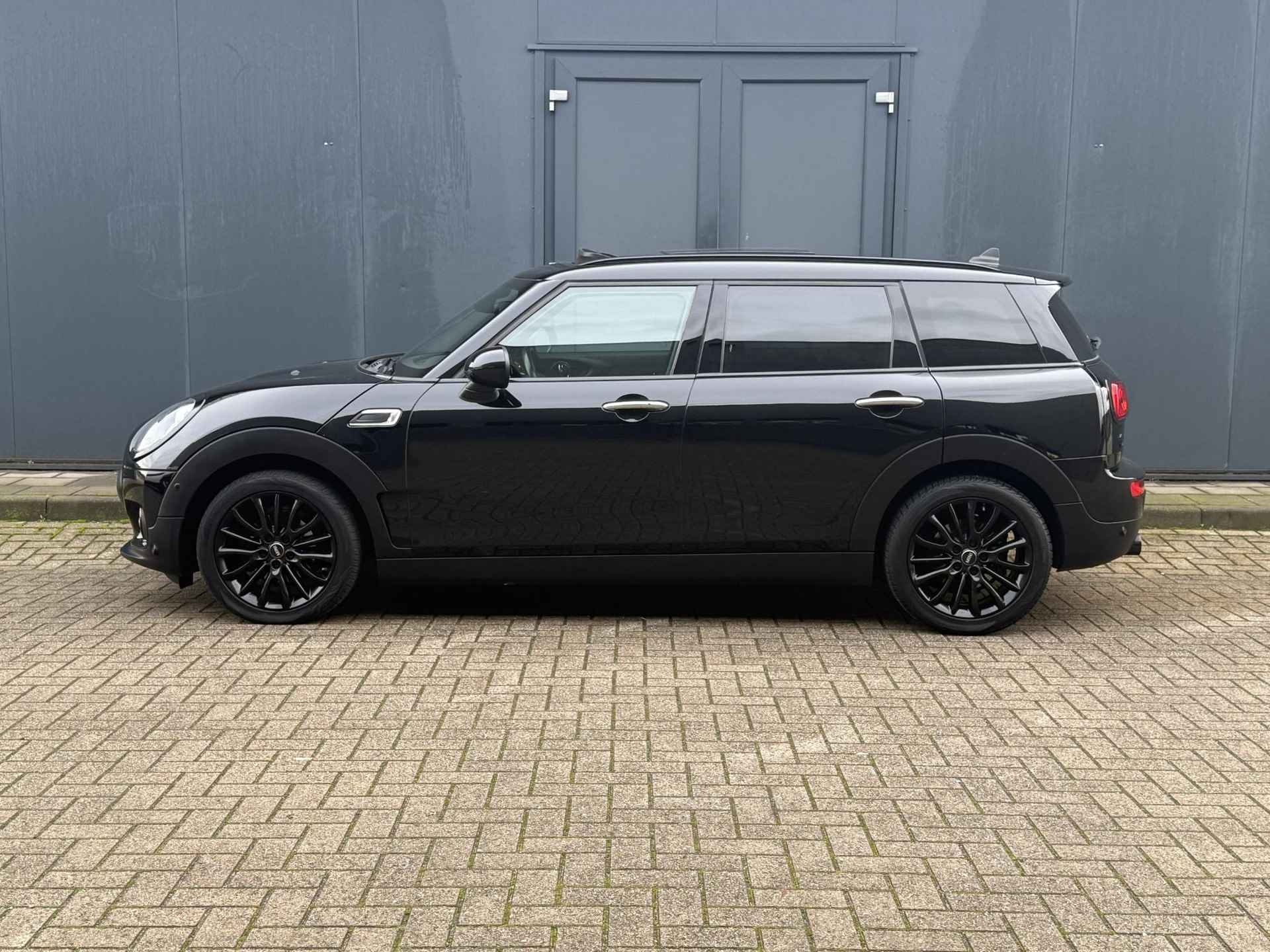 Mini Mini Clubman 1.5 One Chili Serious Business /Panoramadak / Cruise Control / Stoelverwarming / Navigatie / All Season banden / Parkeer sensoren voor en achter - 9/32