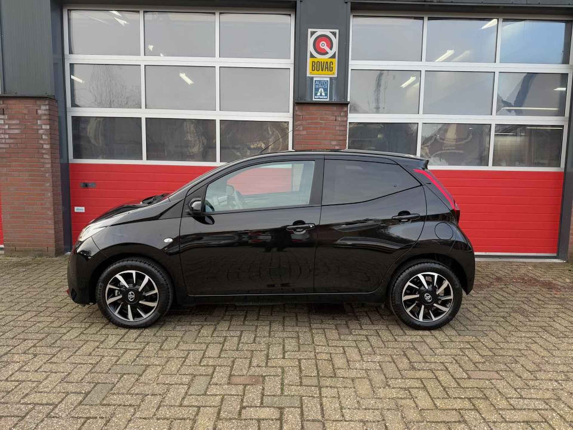 Toyota Aygo 1.0 VVT-i x-joy, stoel verwarming , Camera, - 6/16