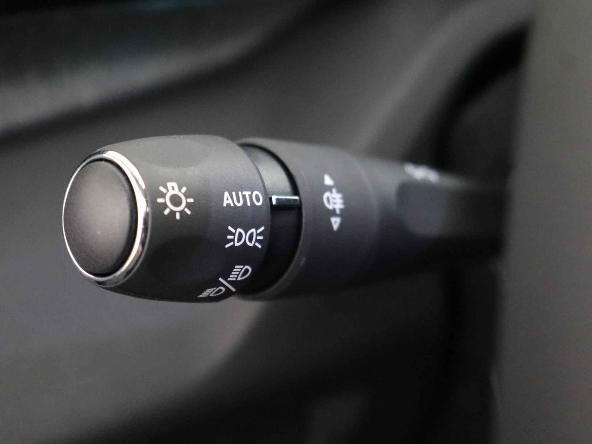 Peugeot 408 1.2 PureTech Allure Pack 130 EAT8 | Navigatie | Parkeersensoren V+A | Camera | Navigatie | - 19/38