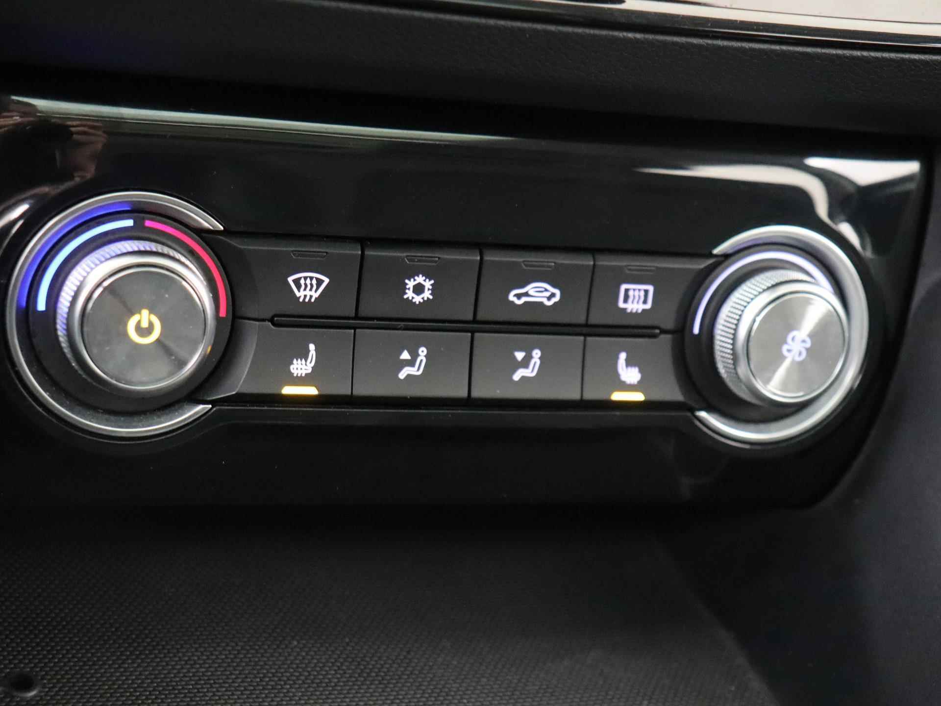 MG ZS EV Luxury 45 kWh | Leder | Panoramadak | Navi | Camera | Apple CarPlay | - 17/29