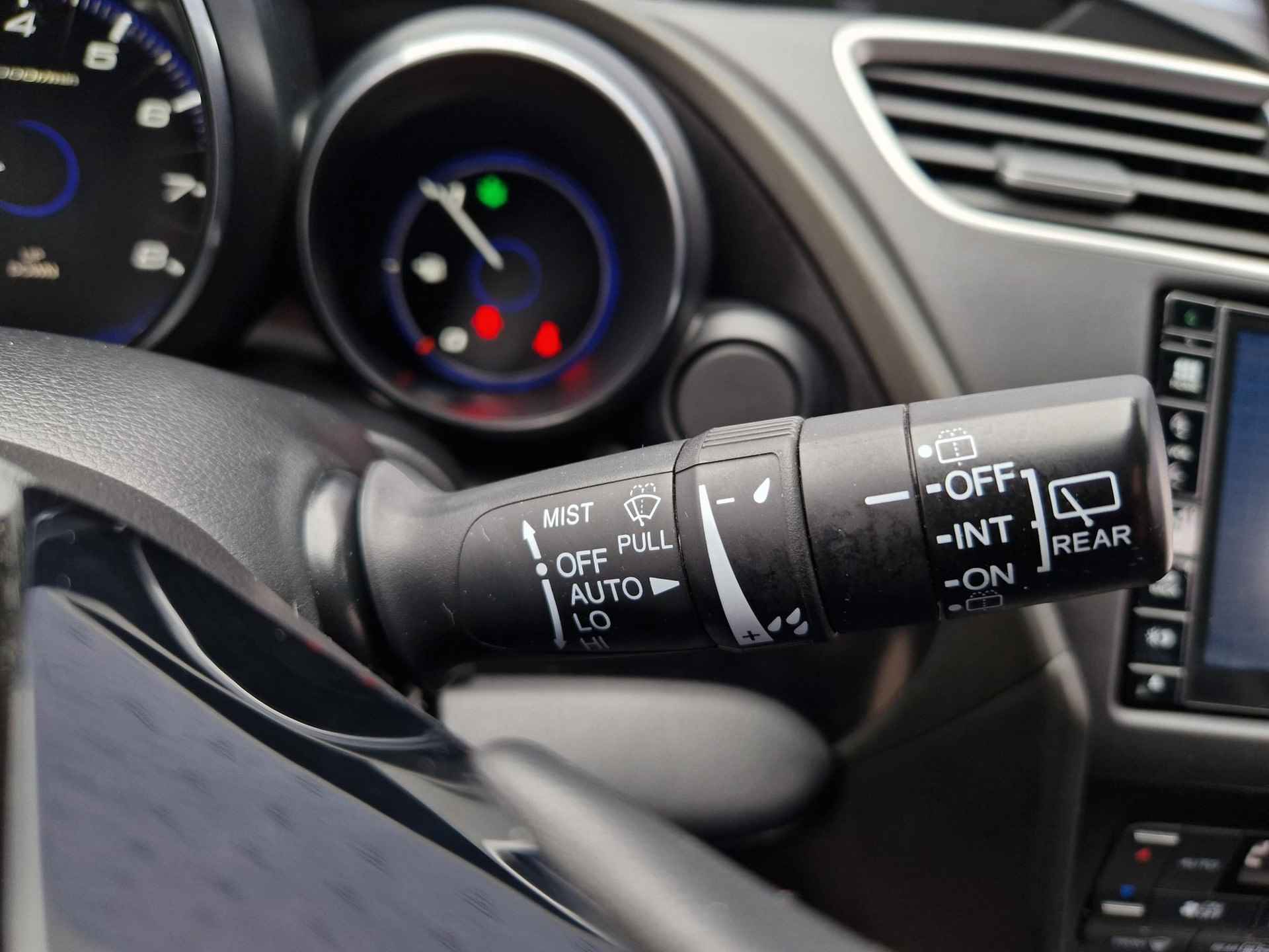 Honda Civic 1.8 Lifestyle | Trekhaak | Camera | Clima | Stoelverwarming | Navi | LED | BSD | - 19/28