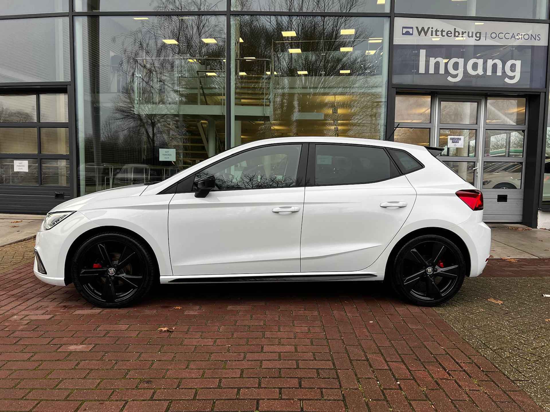 SEAT Ibiza 1.0 TSI 116pk FR / Black Edition / 18 Inch / Virtual Cockpit / Panorama dak / Alcantara - 20/24