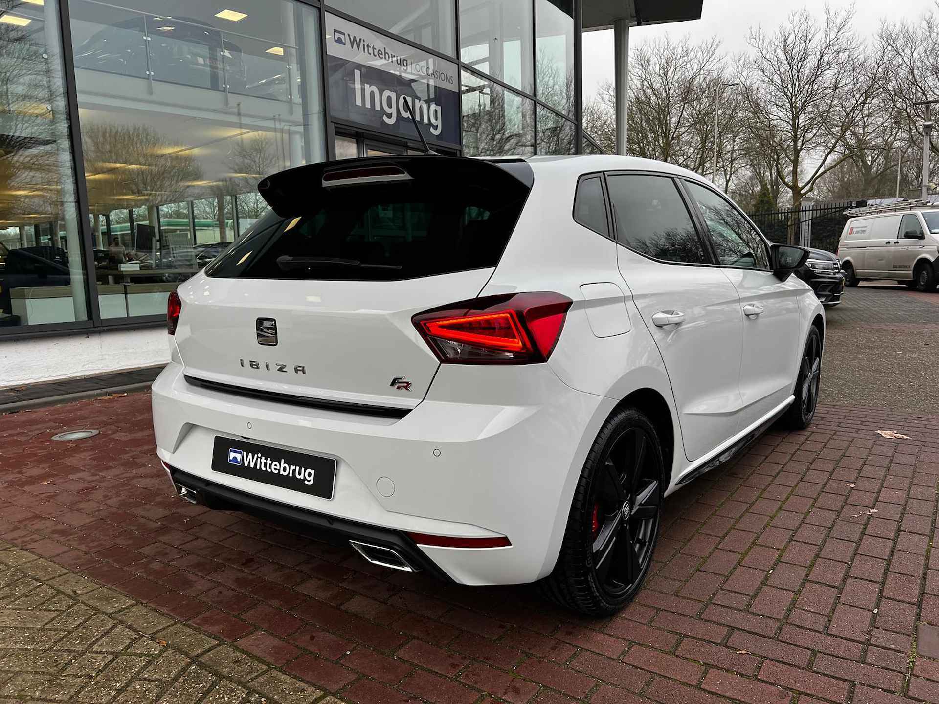 SEAT Ibiza 1.0 TSI 116pk FR / Black Edition / 18 Inch / Virtual Cockpit / Panorama dak / Alcantara - 21/24