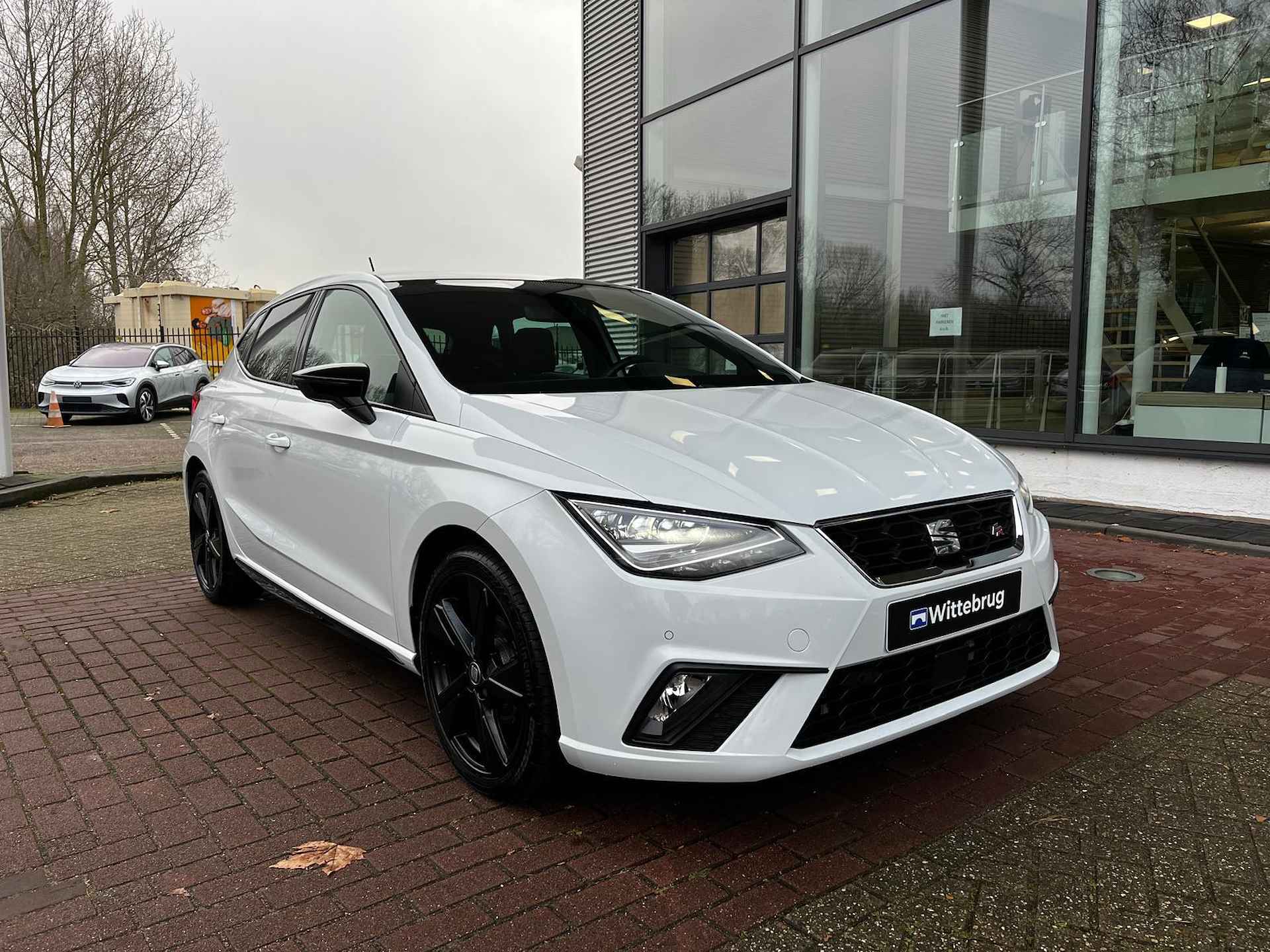 SEAT Ibiza 1.0 TSI 116pk FR / Black Edition / 18 Inch / Virtual Cockpit / Panorama dak / Alcantara - 22/24