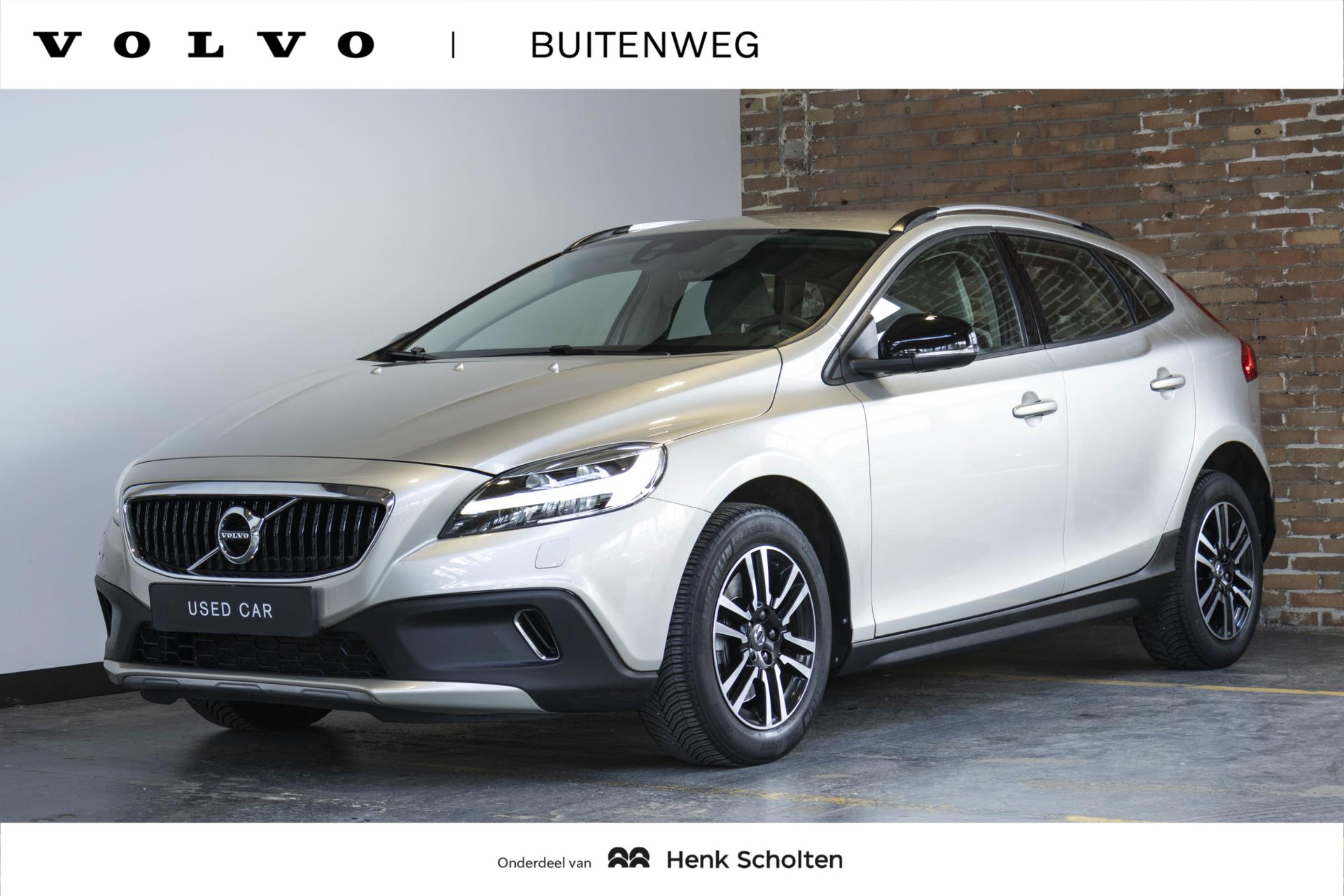 Volvo V40 Cross Country T3 Automaat Nordic+ | Dealer onderhouden | Parkeerverwarming | Volvo on Call | Parkeersensoren achter | High performance audio | Navigatie | Climate control