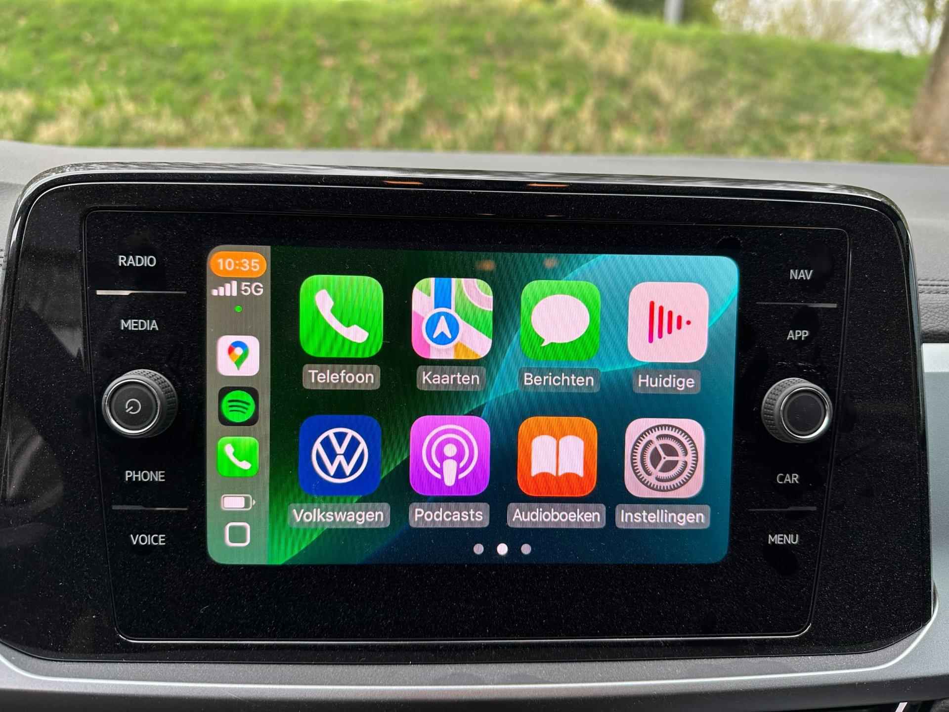 Volkswagen T-Roc 1.5 TSI style 150pk -stoel-stuurverw. carplay - trekhaak - 28/34